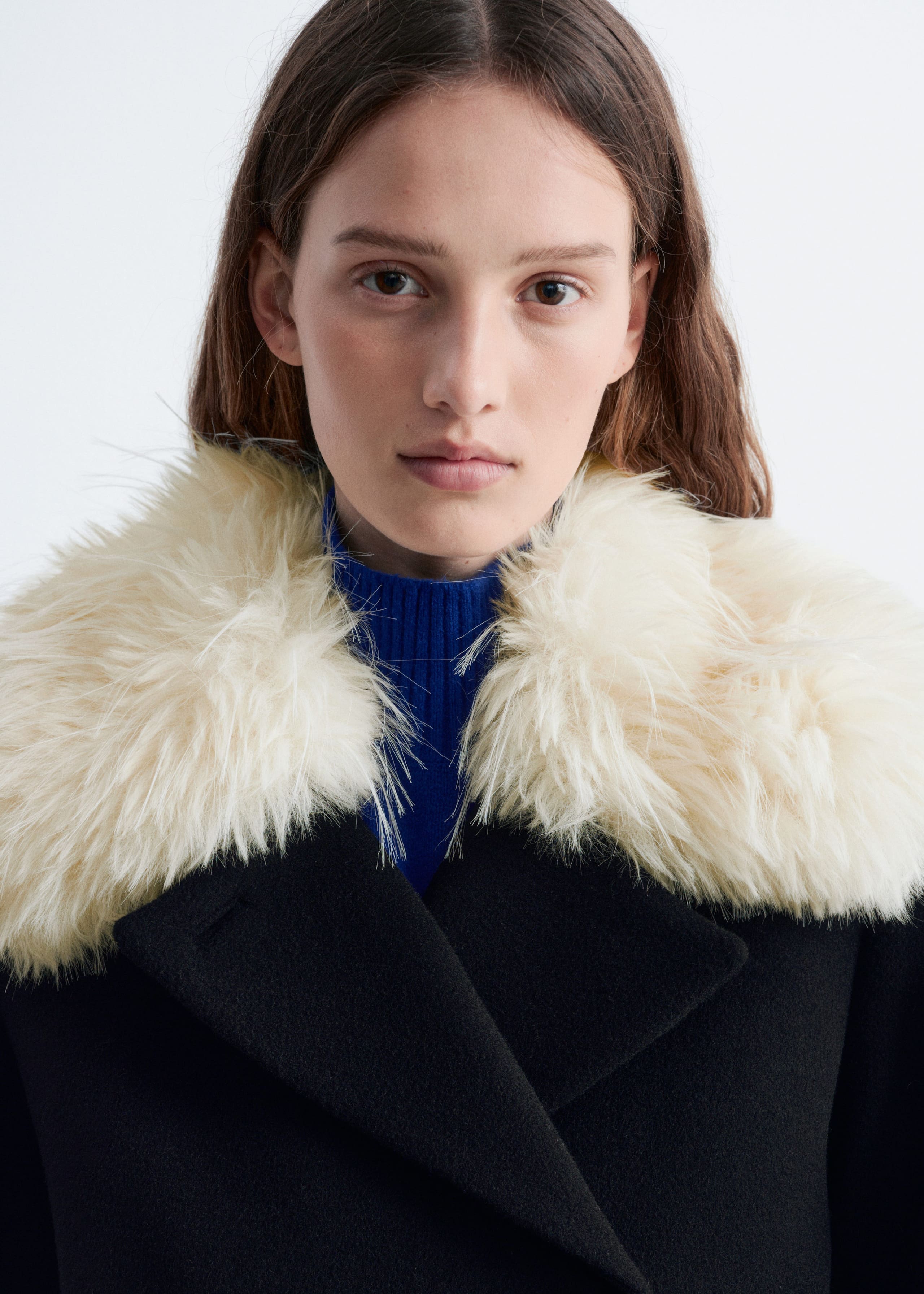 Image of Short Fur-Collar Wool Coat