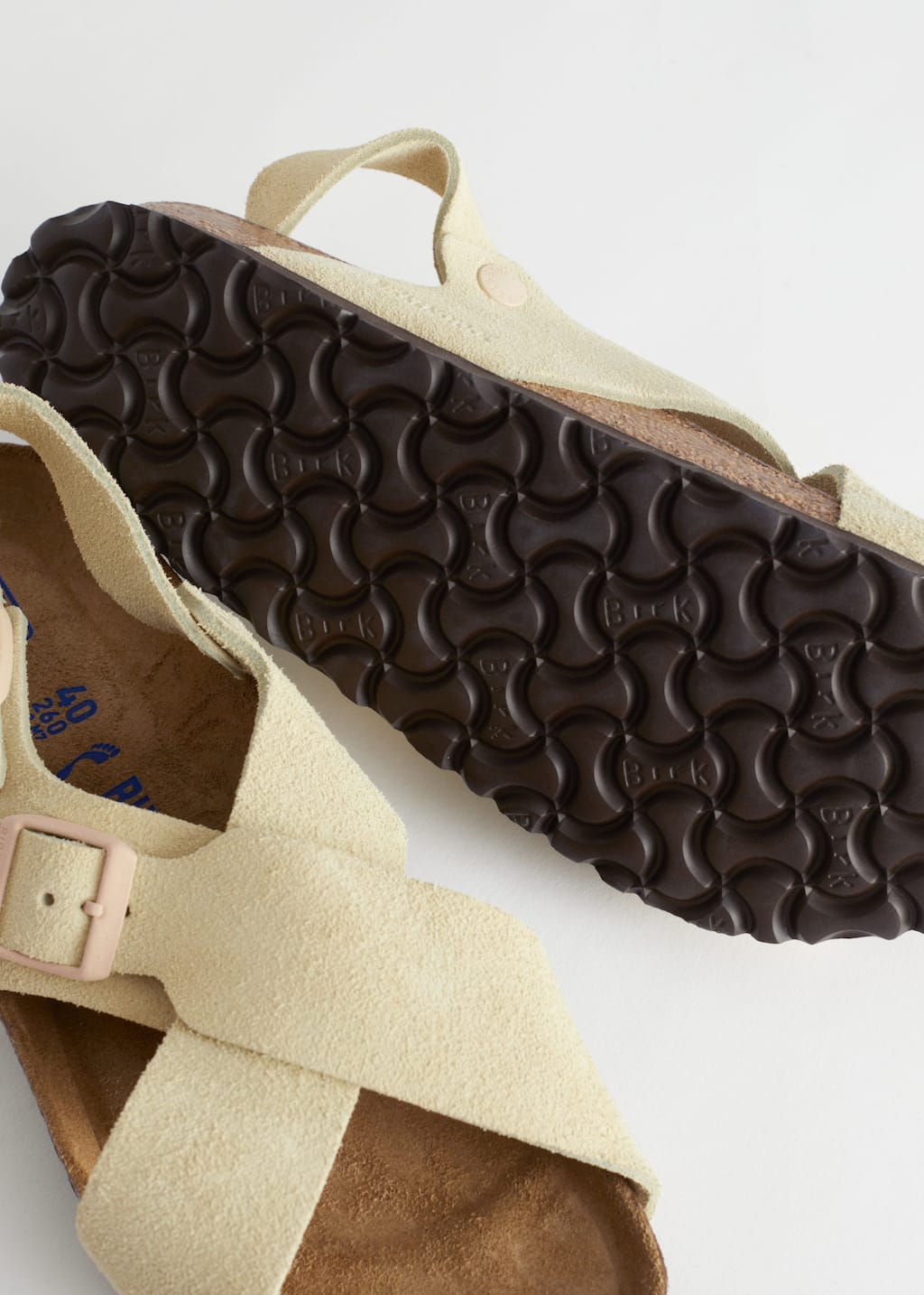 Birkenstock Tulum Suede Sandals - {{variantName}} - Detalle descriptivo