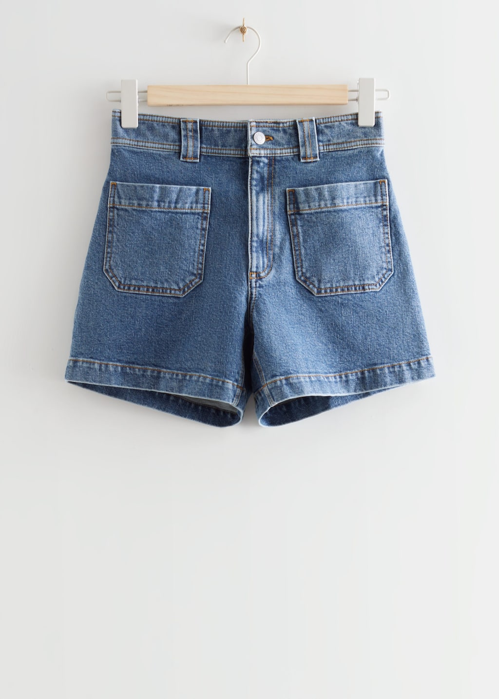PatchPocketDenimShorts - Mid Blue - Bodegón