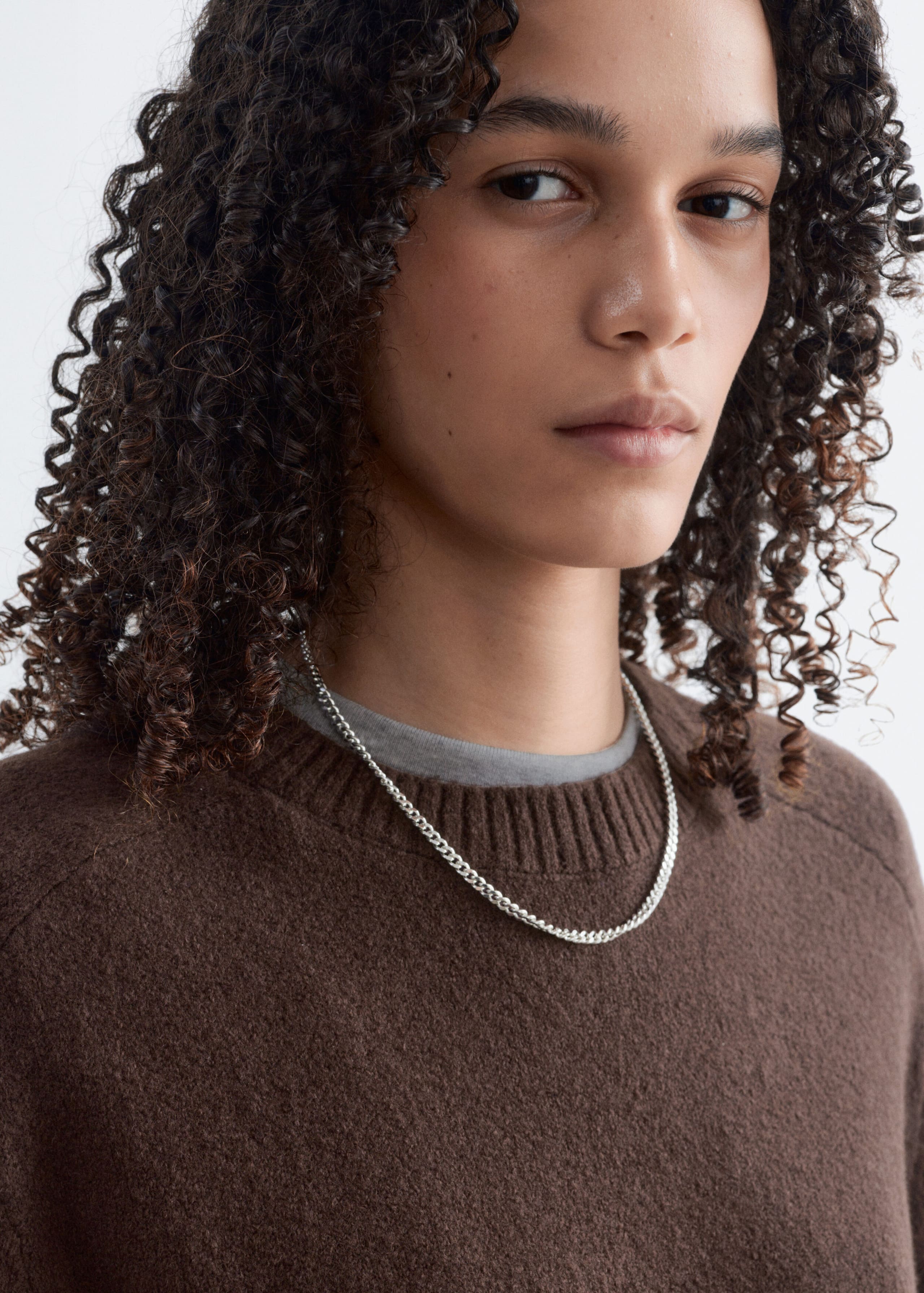 Gestrickter Pullover - Dunkelbraun - Lookbook