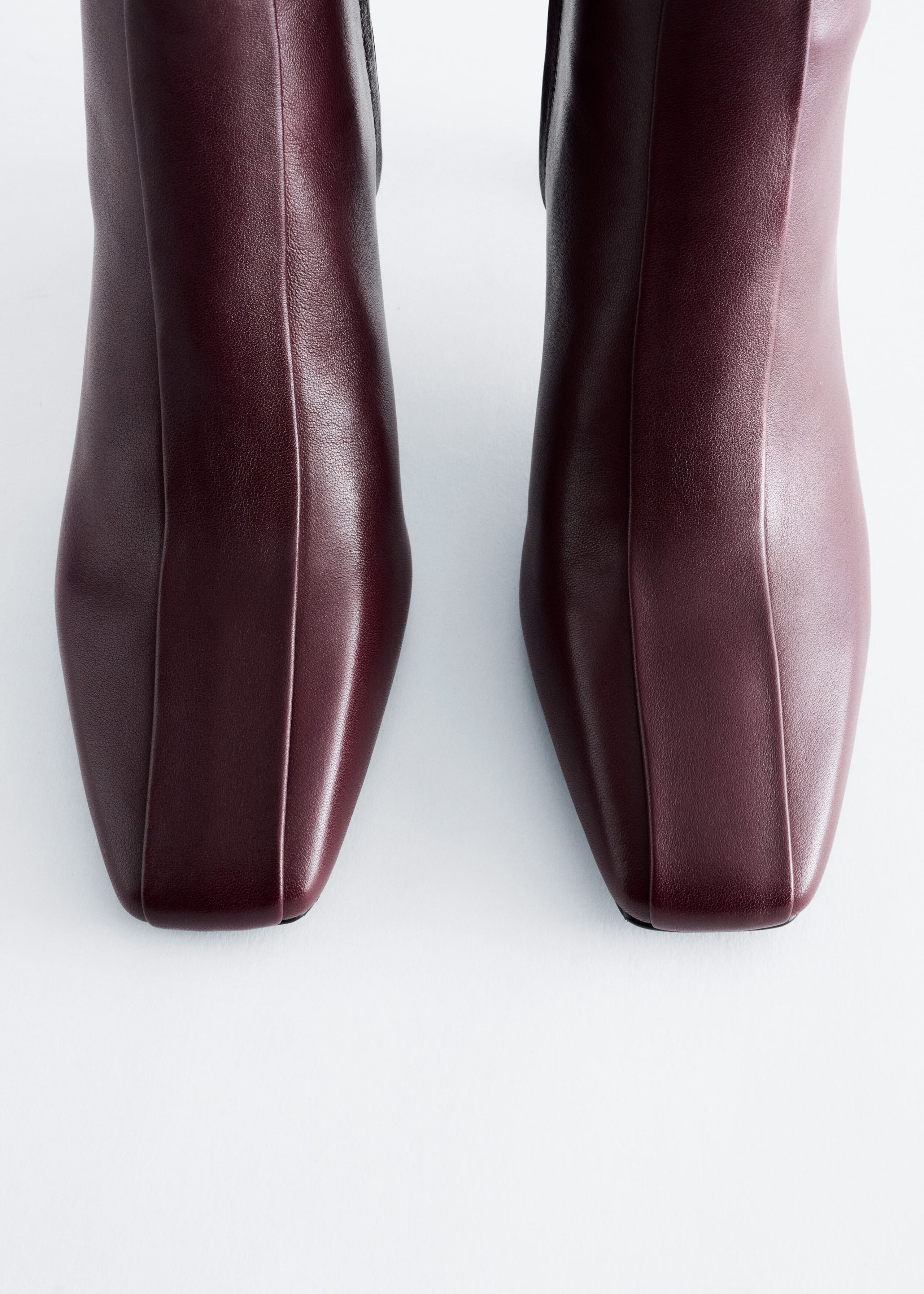 Knee-High Leather Boots - {{variantName}} - Descriptive Detail