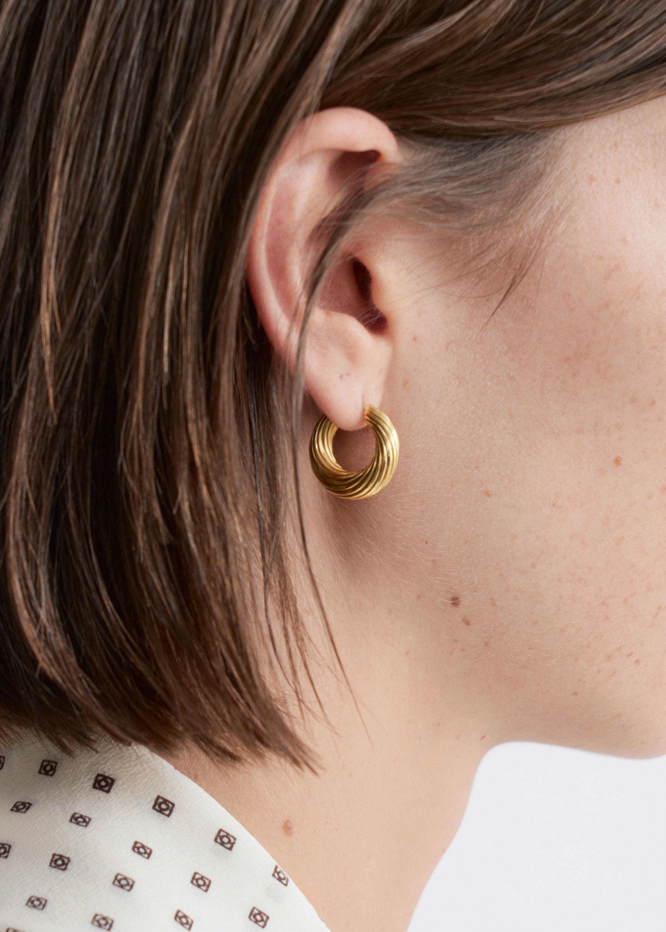 Fluted Hoop Earrings - Silver - Lookbook