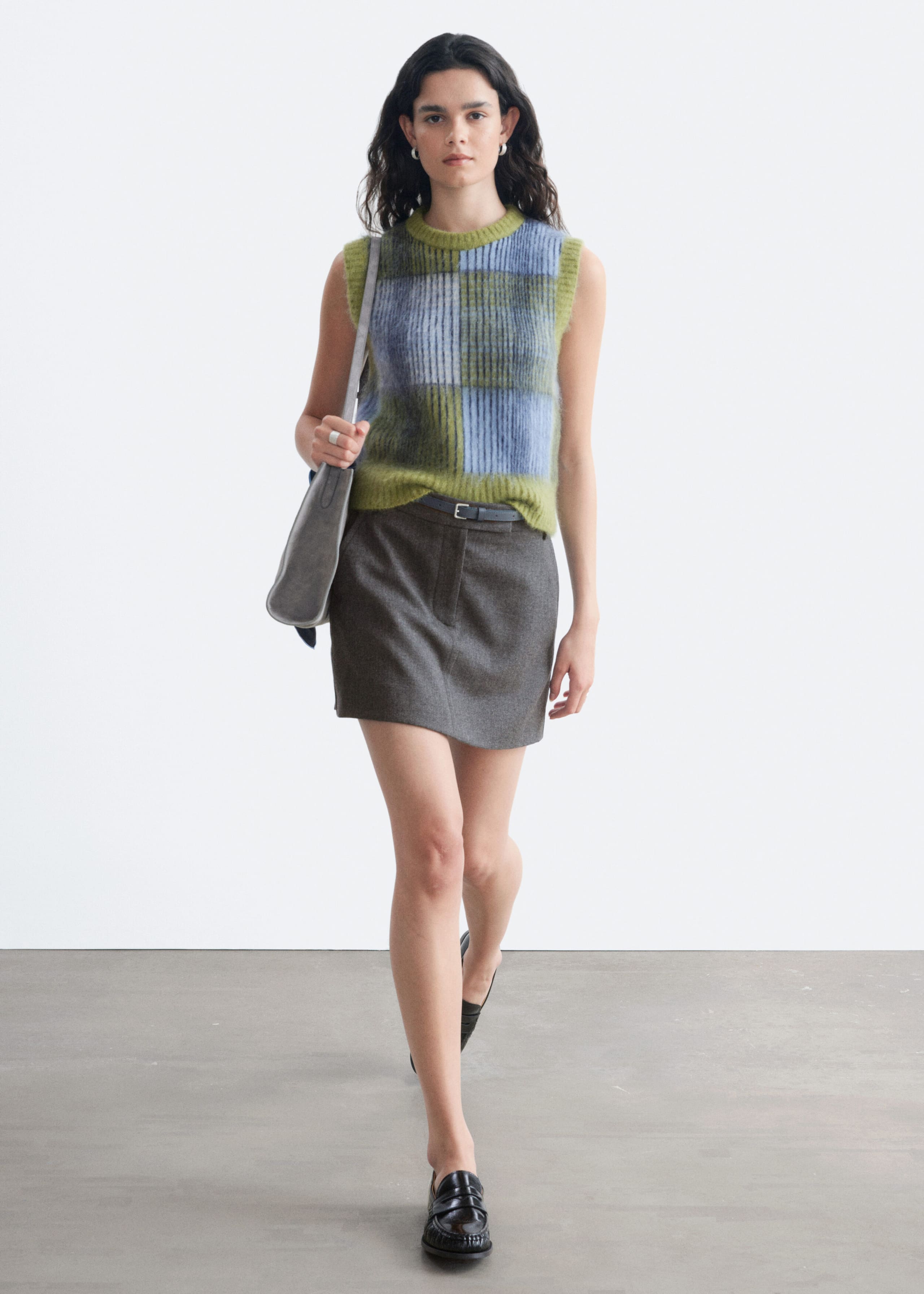 Minirock aus Wolle - Taupe - Lookbook