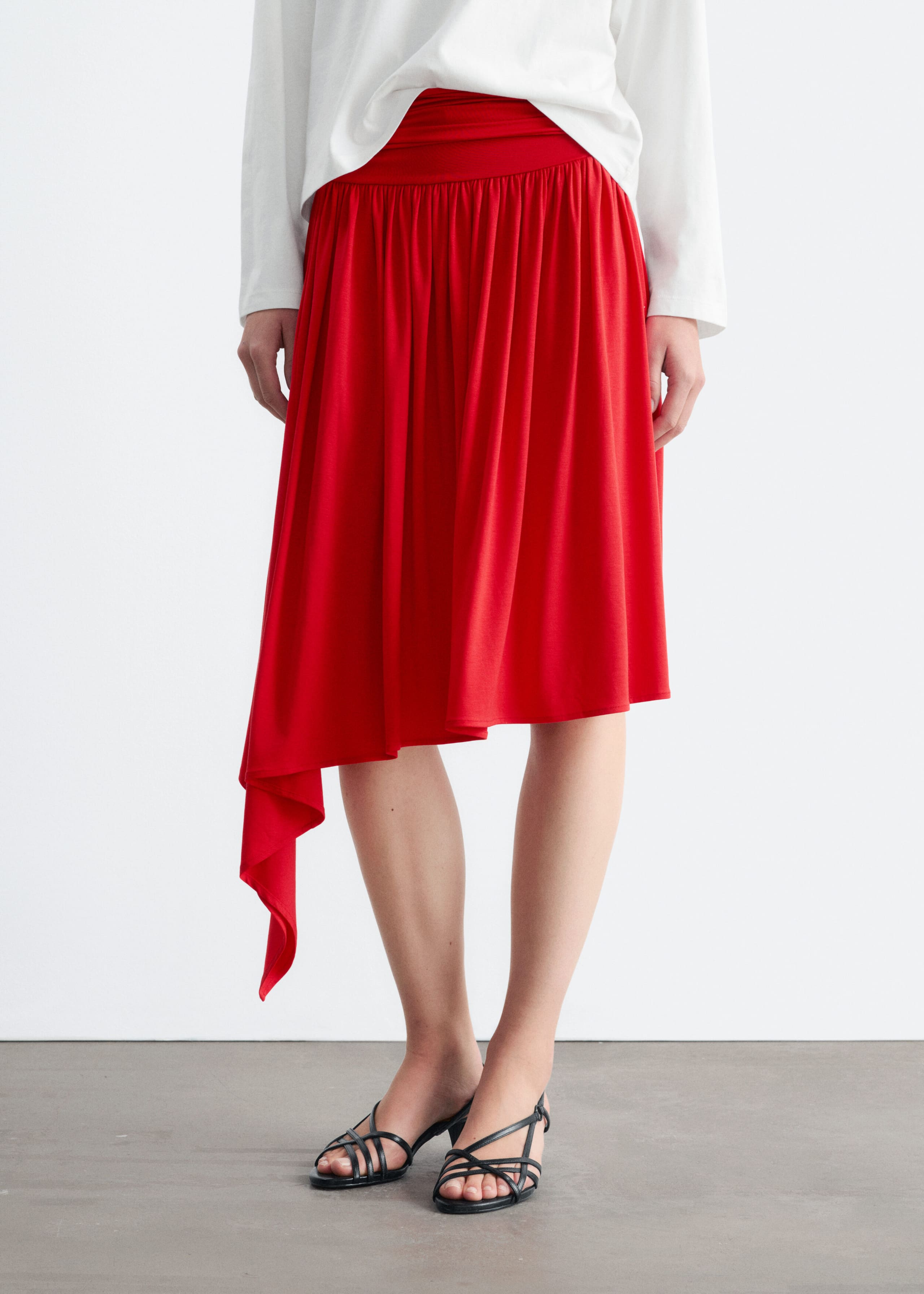 Geraffter Jersey-Midirock - Rot - Lookbook