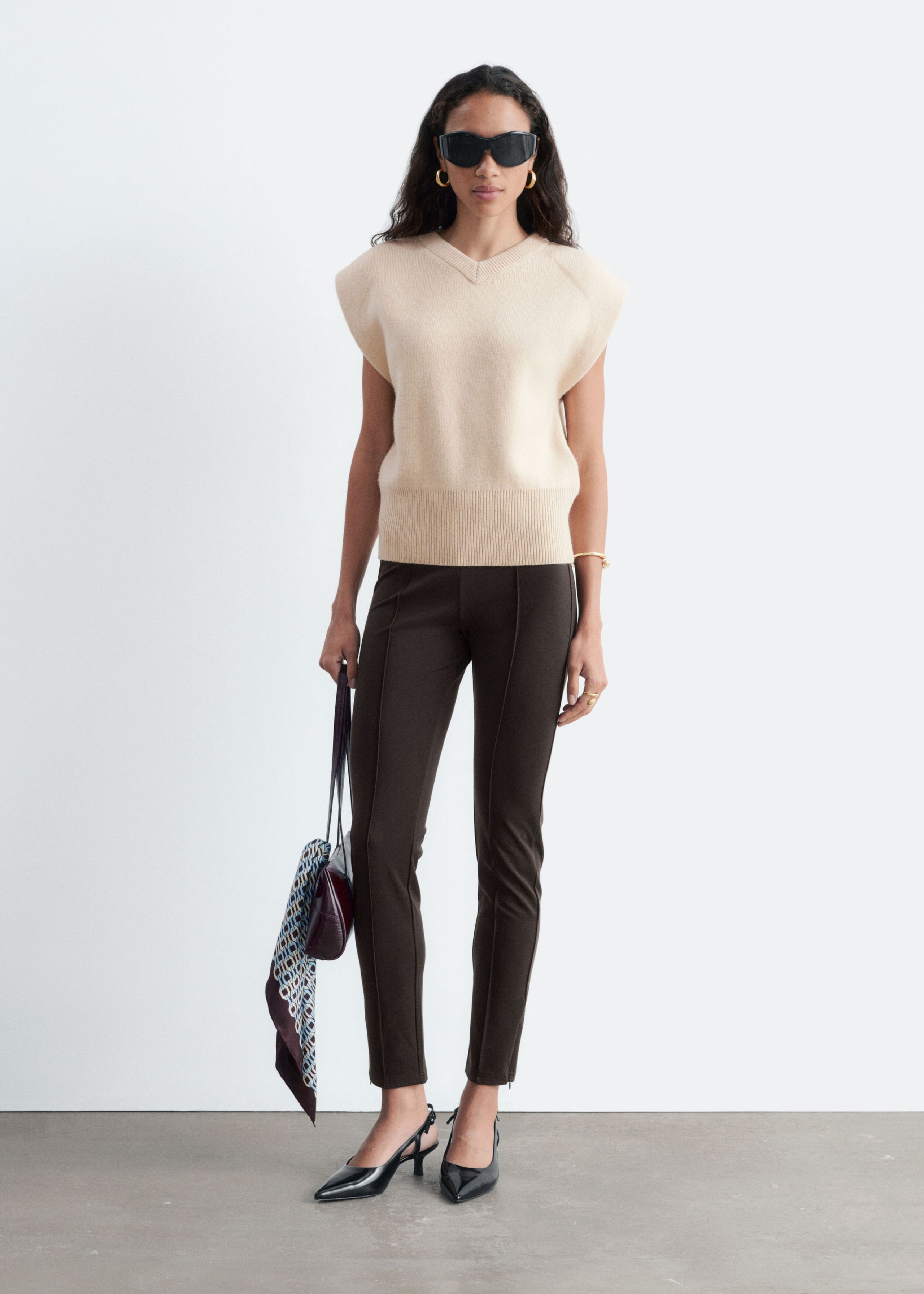 Jersey Pintuck Leggings - Dark Brown - Lookbook