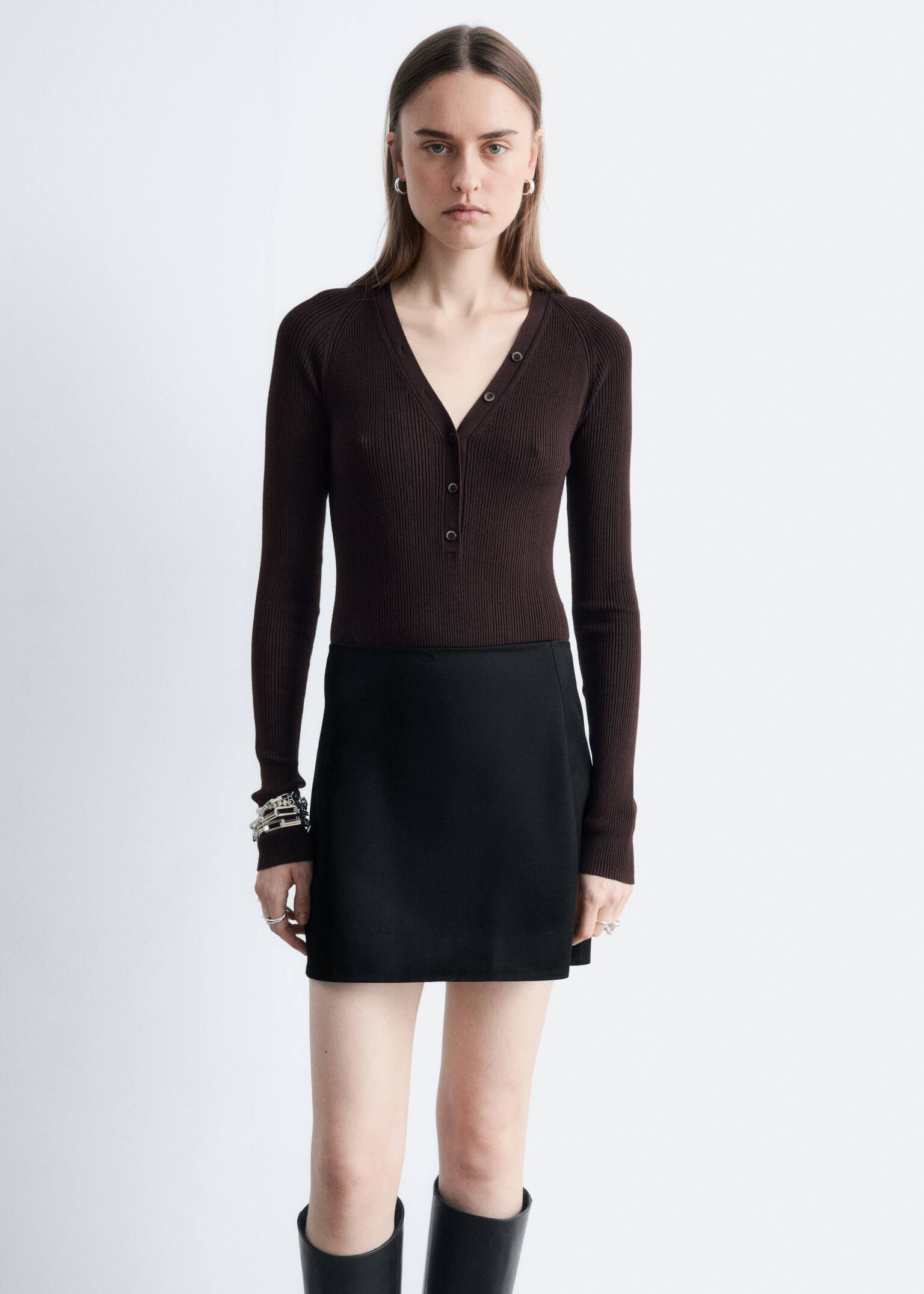 Long-Sleeve Rib-Knit Bodysuit - חום כהה - 4