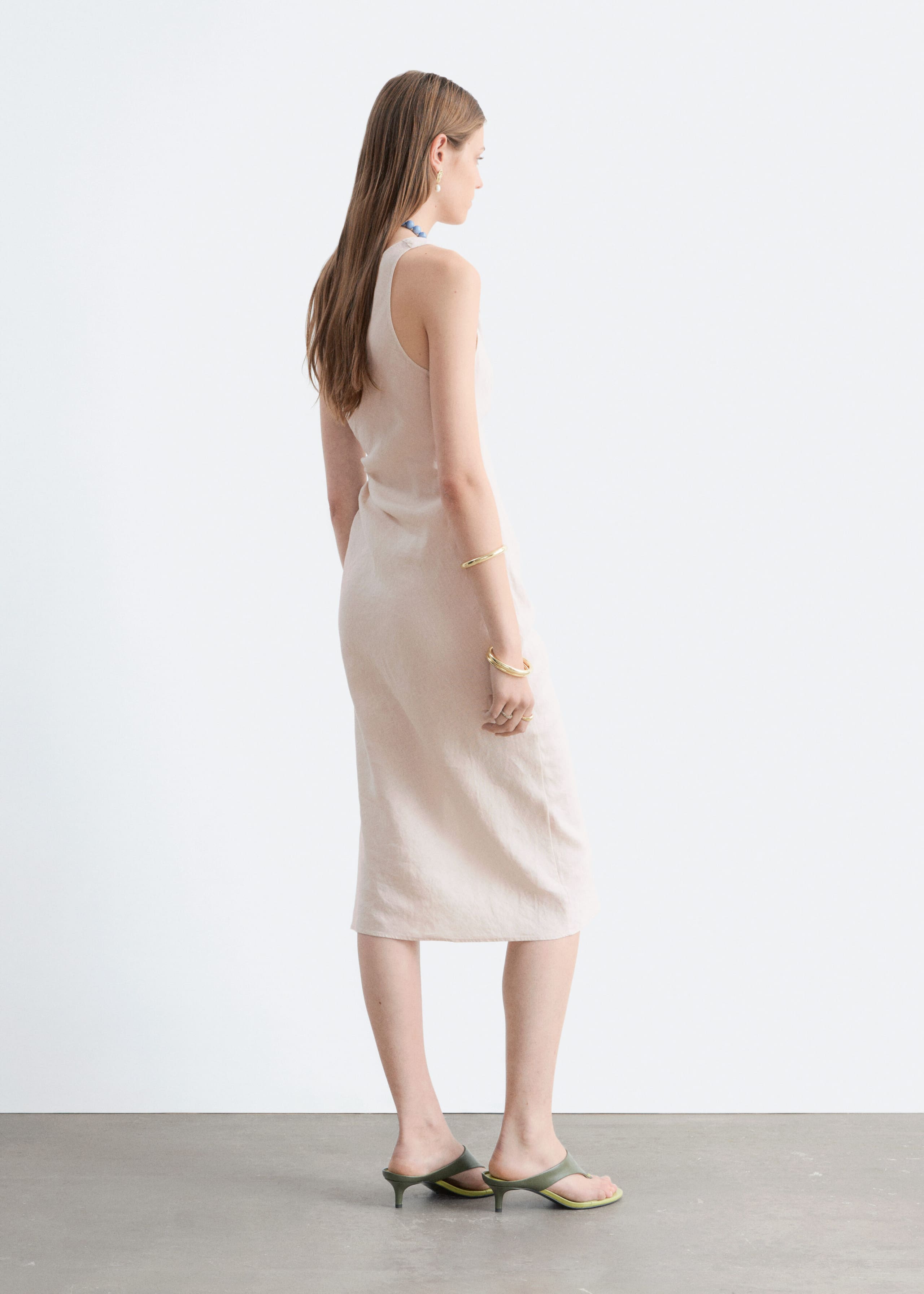 Twist-Strap Linen Midi Dres - Dark Brown - Lookbook