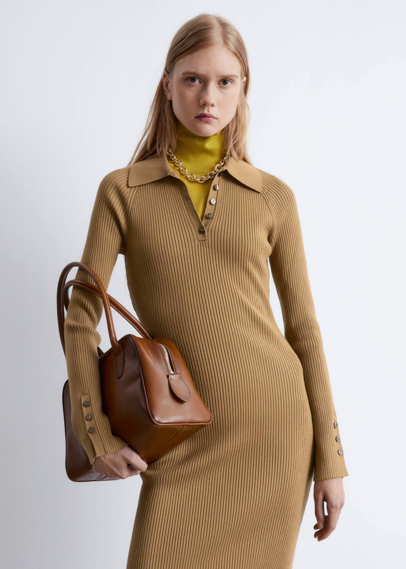 Sukienka midi polo z dzianiny w prążki - Ciemny beż/Ciemnobrązowy - 6