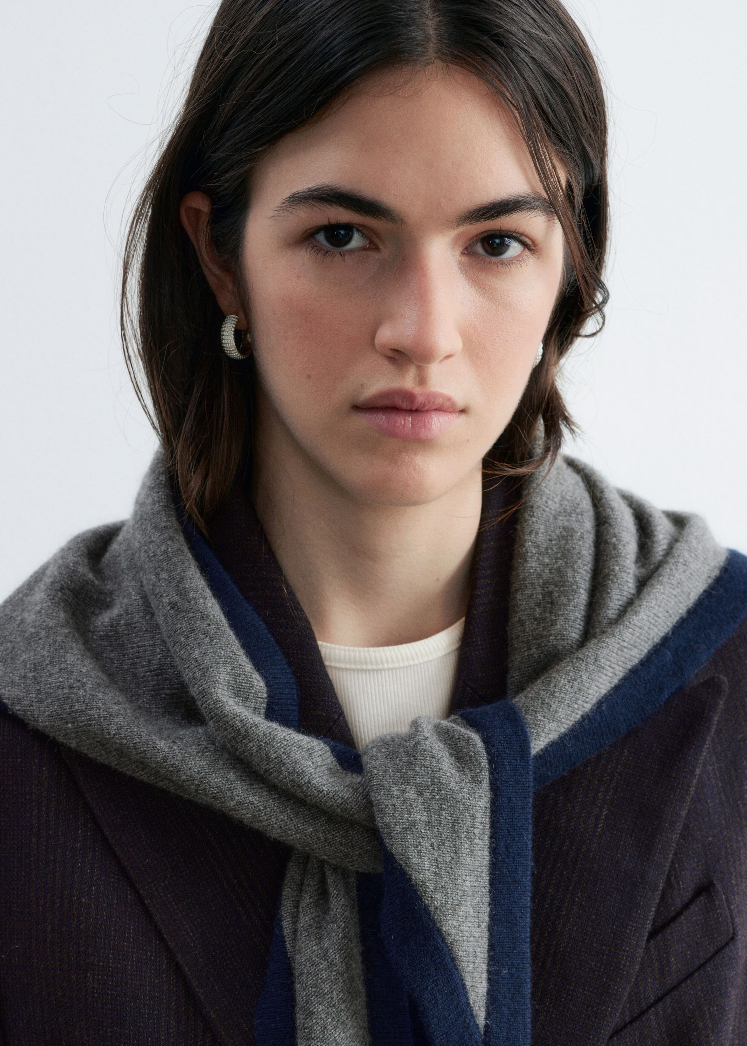 Silk-Cashmere Triangle Scarf - Grey - Still Life