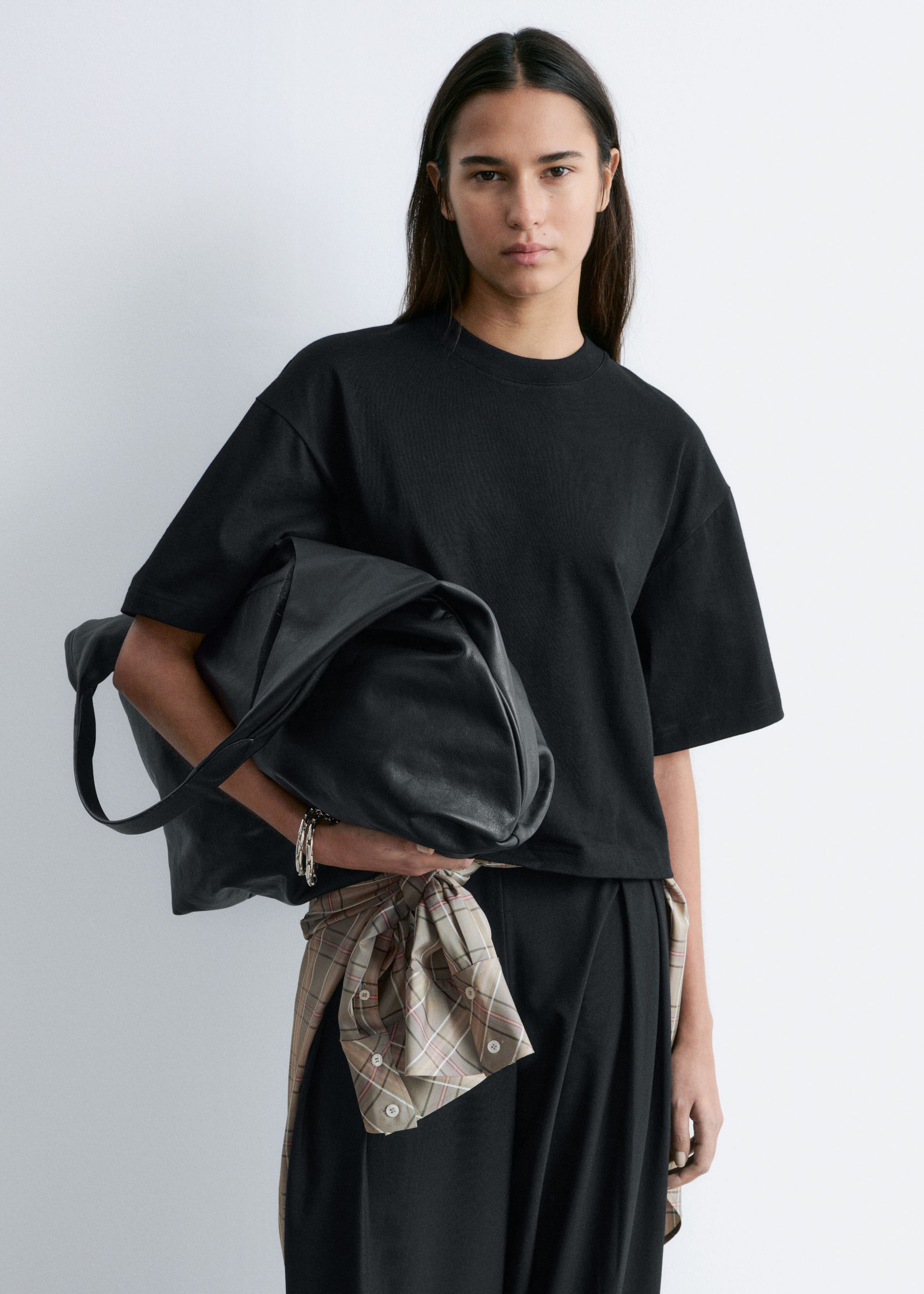 Kastenförmiges T-Shirt - Schwarz - Lookbook