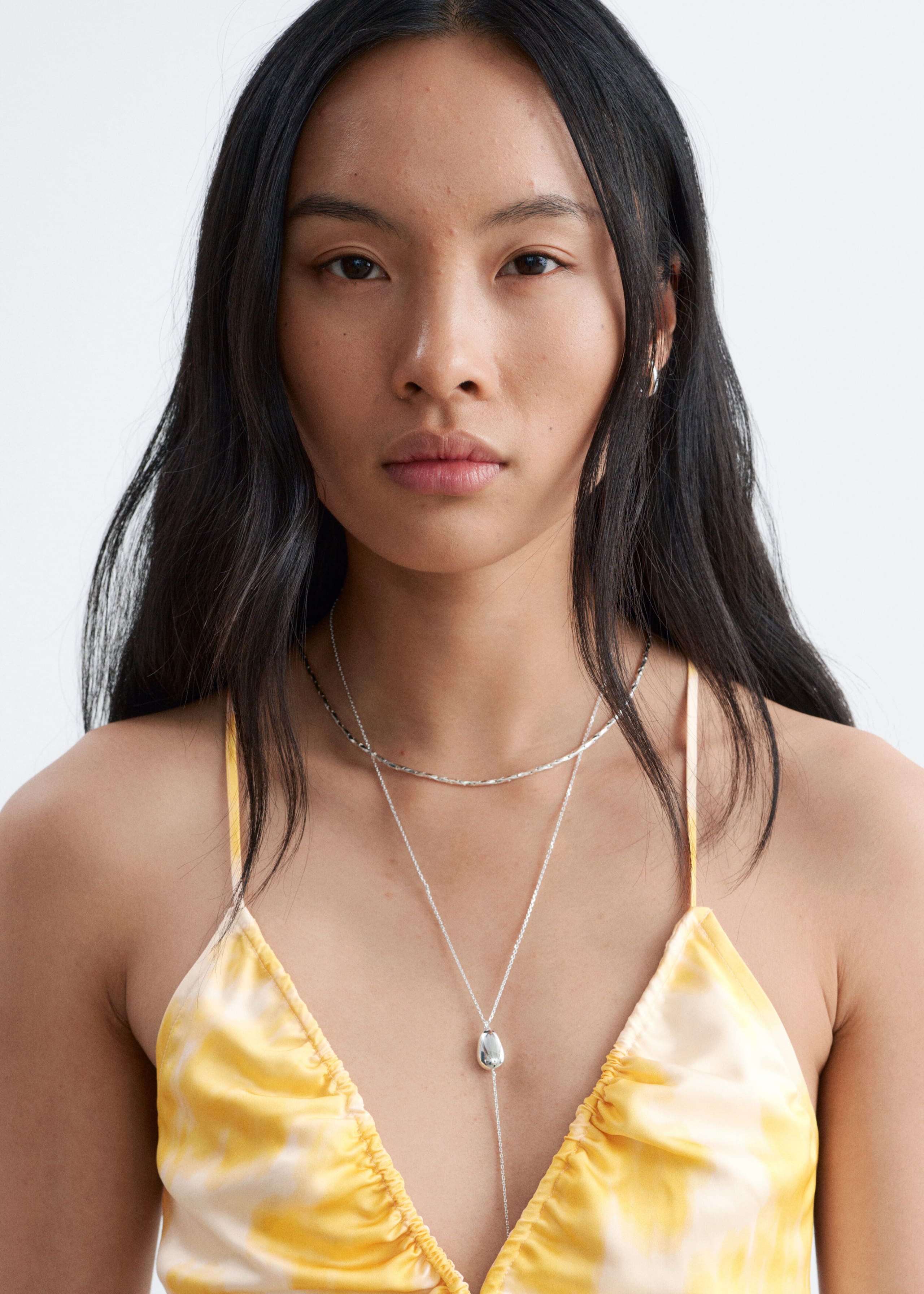 Robe combinaison midi en satin - Jaune - Lookbook