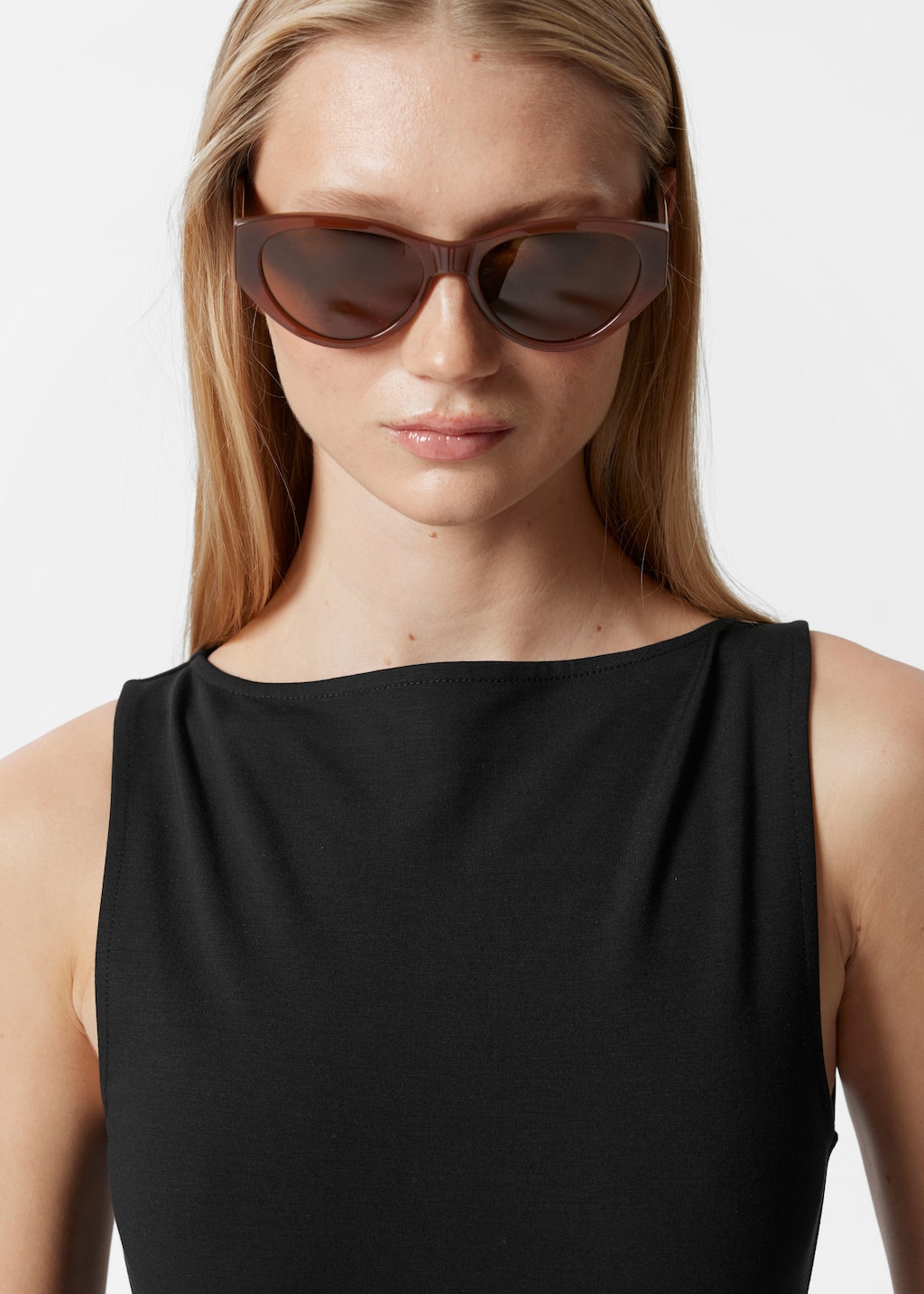 Image of Ärmelloser Jumpsuit mit weitem Bein