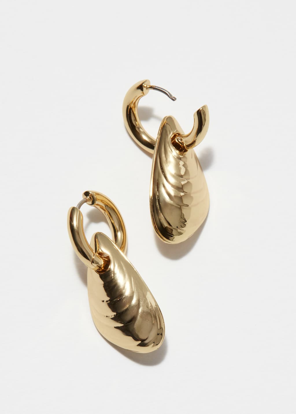 Pendant Hoop Earrings - {{variantName}} - Descriptive Detail