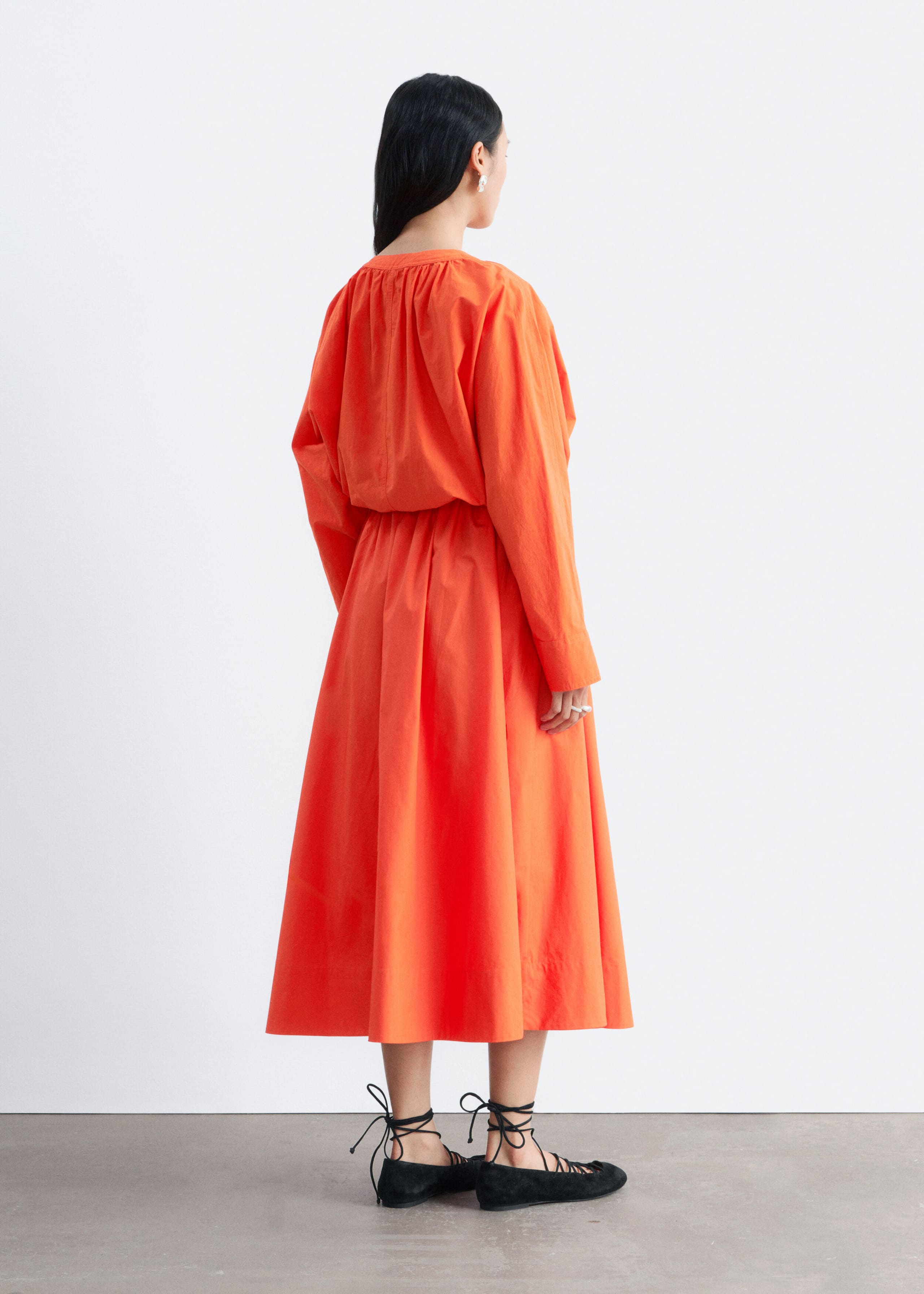 Gathered Cropped Blouse - Bright Orange - Lookbook