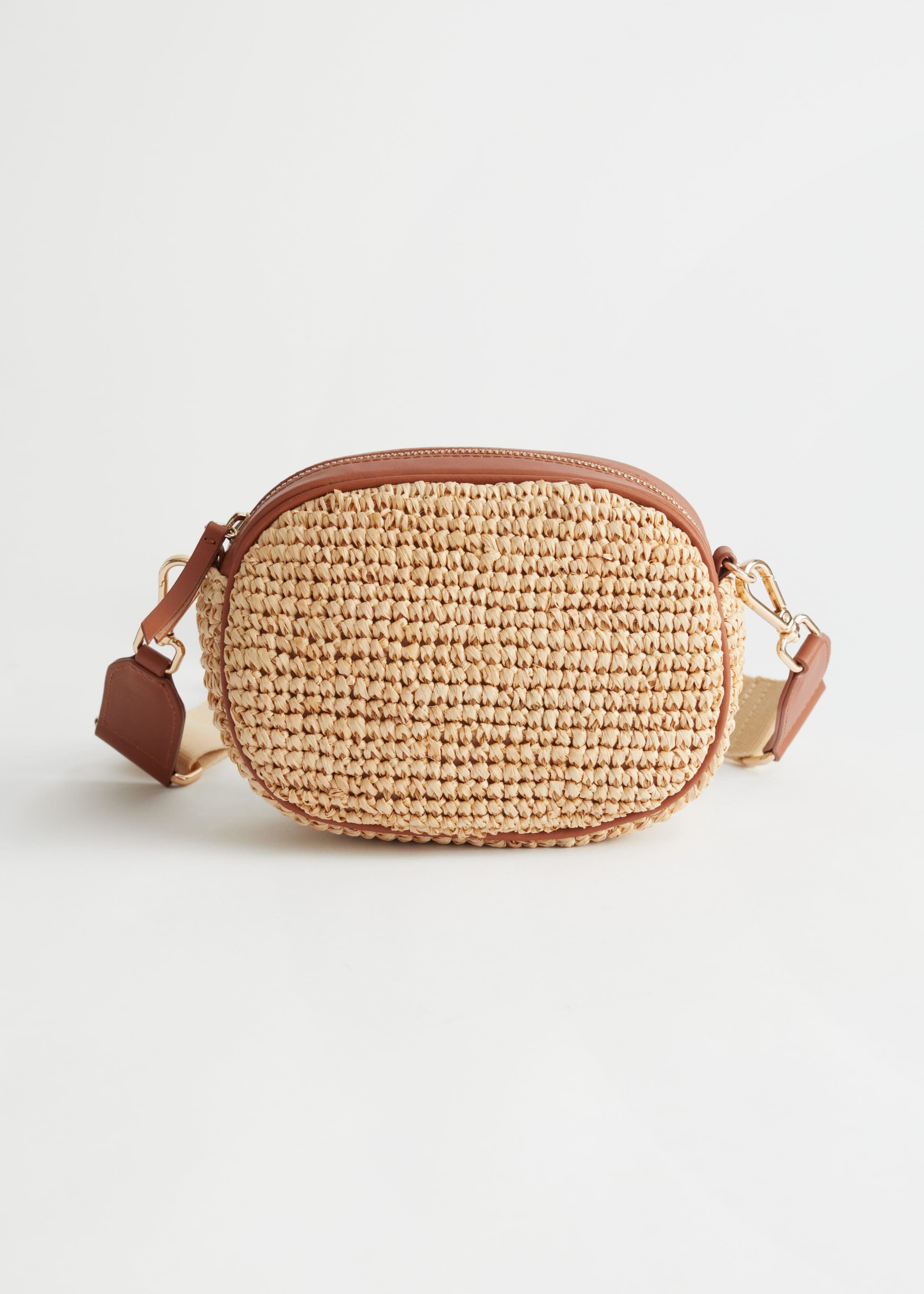 Umhängetasche aus Stroh - Beige - Stillleben