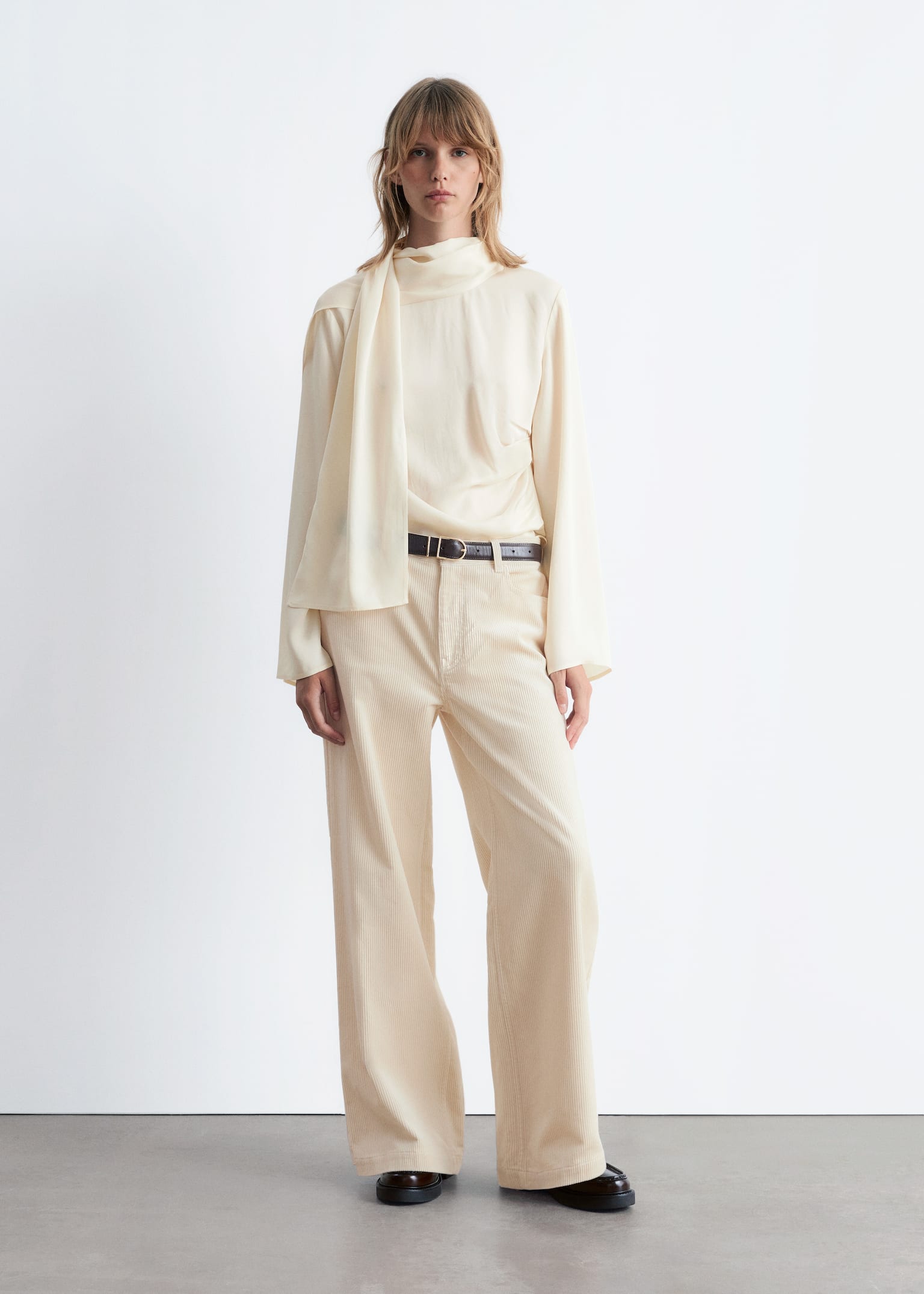 Cordhose mit weitem Bein - Creme/Graubraun/Dunkelrot/Mittelbraun/Dunkelbraun