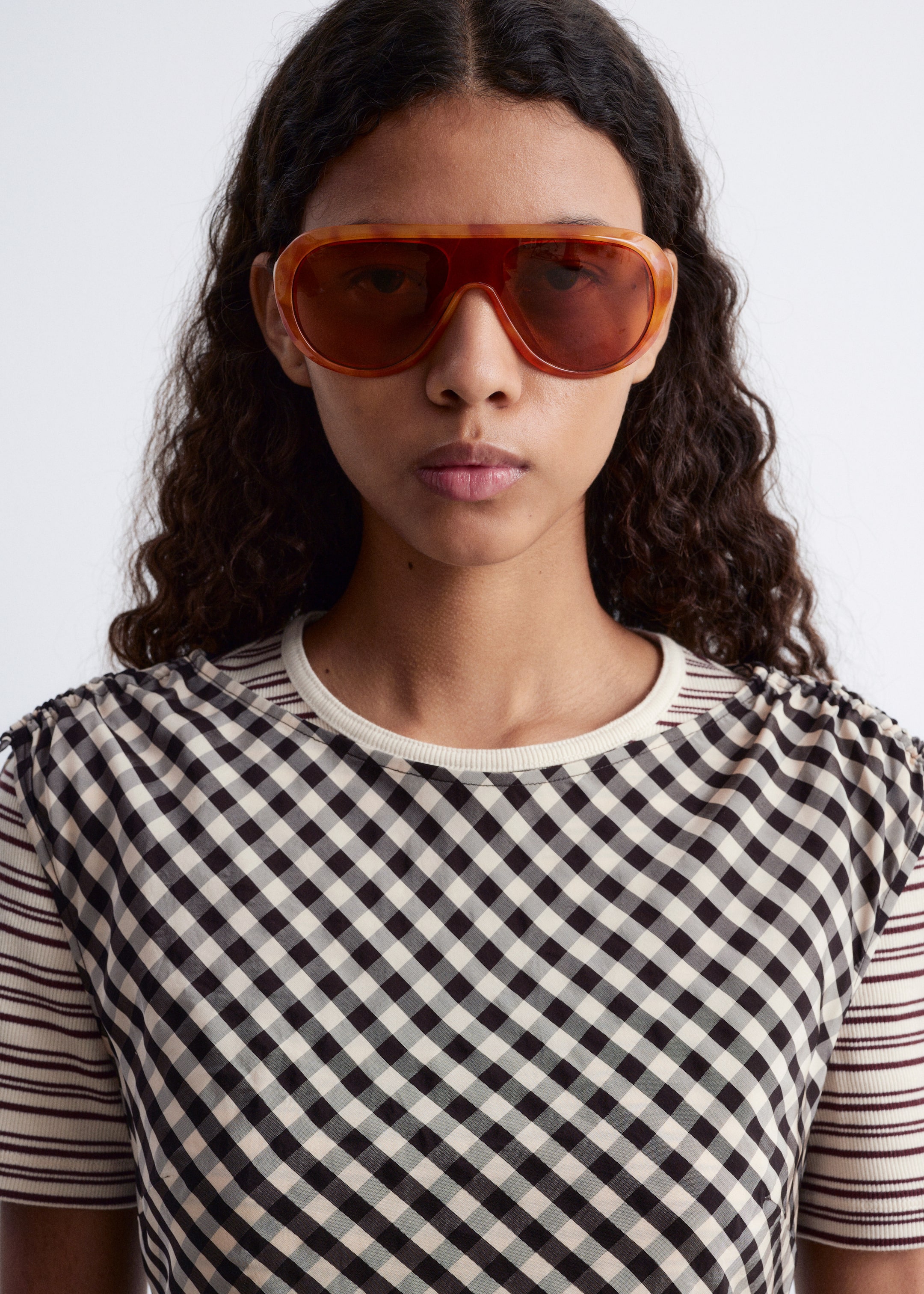 Grotere afbeelding bekijken: Asymmetrische midi-jurk met boothals - Donkerbruin/wit - DAMES | H&M NL 4