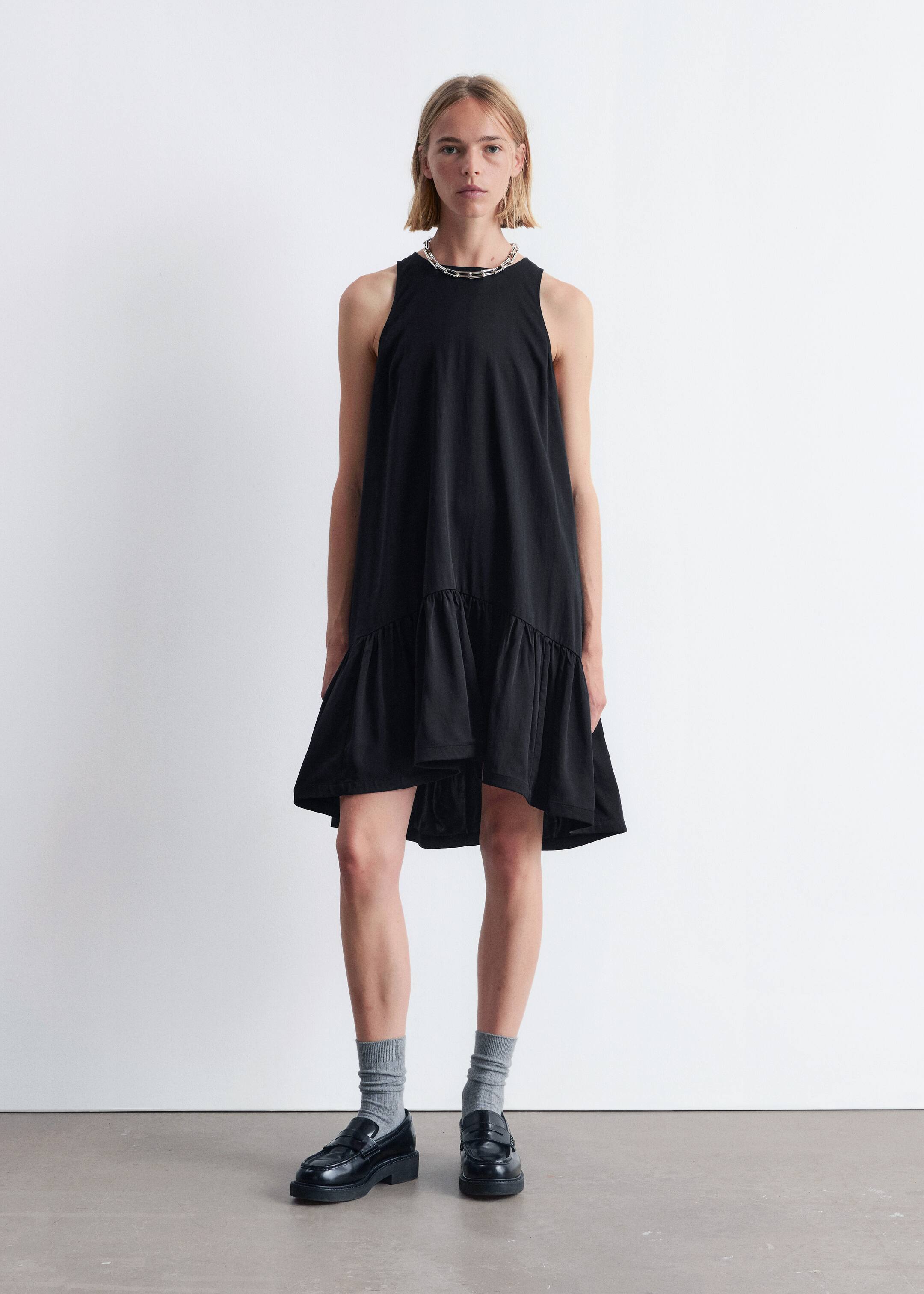Größeres Bild anzeigen: Minikleid mit Rüschen - Schwarz - Ladies | H&M AT 4