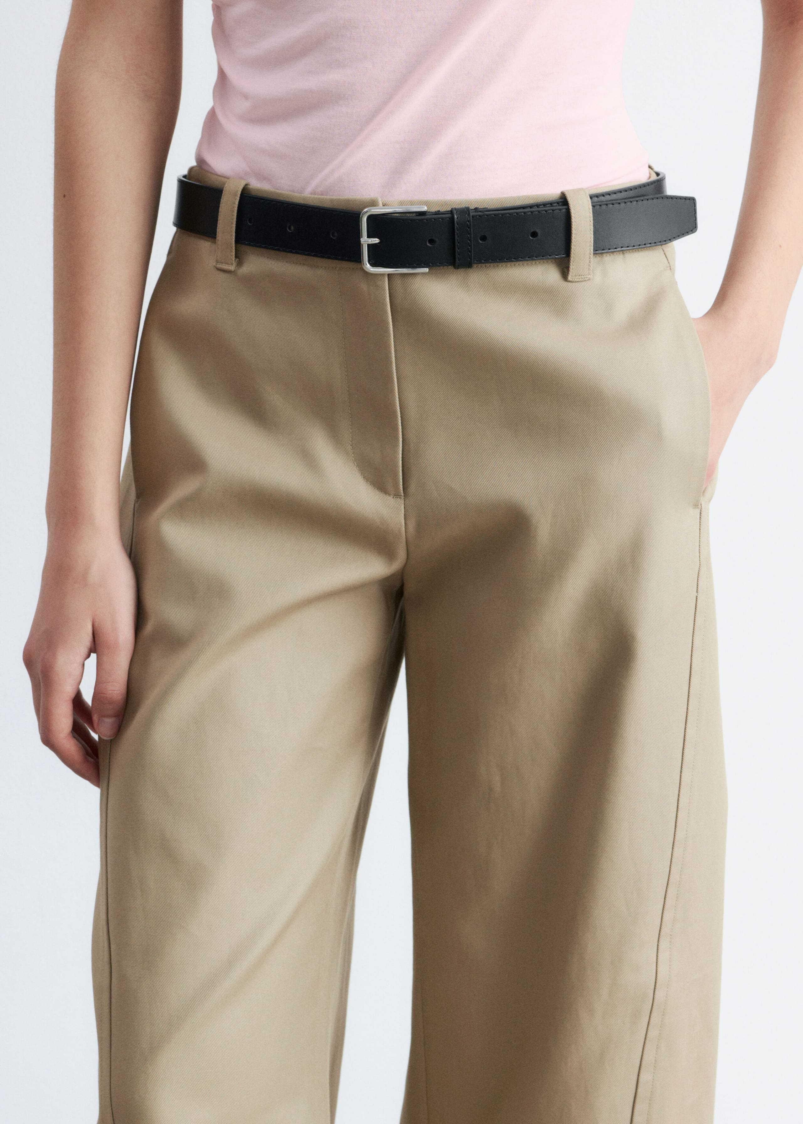 Image of Pantalones en sarga de algodón con perneras barril