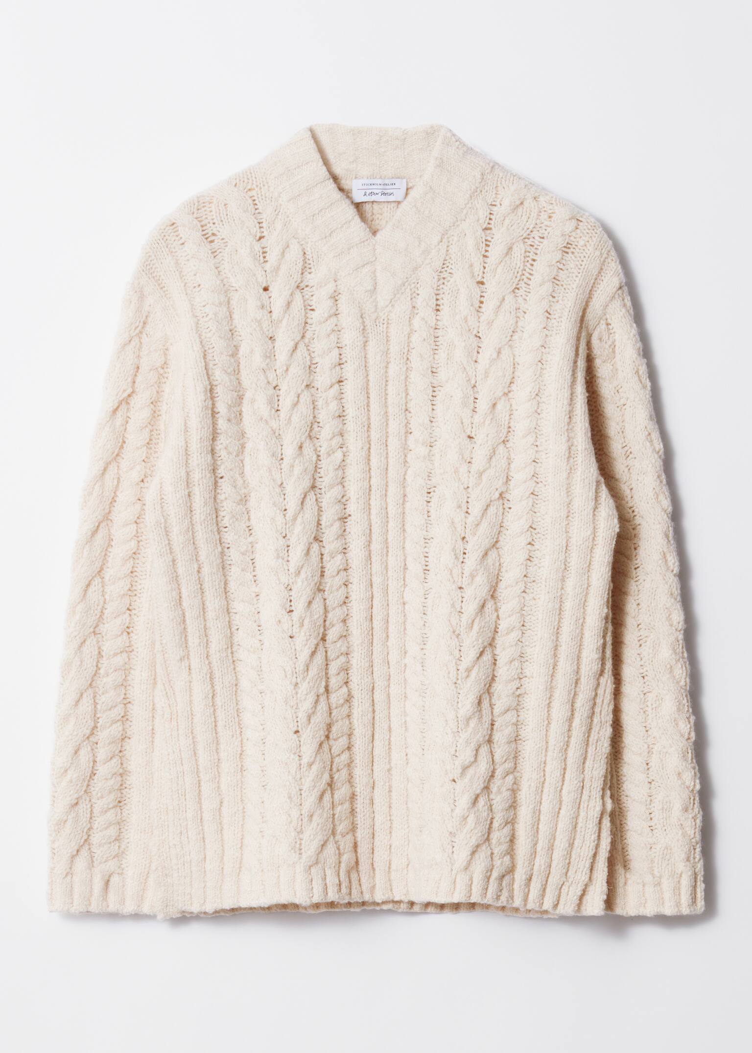 Strickpullover mit Zopfmuster und V-Ausschnitt - Ecru
