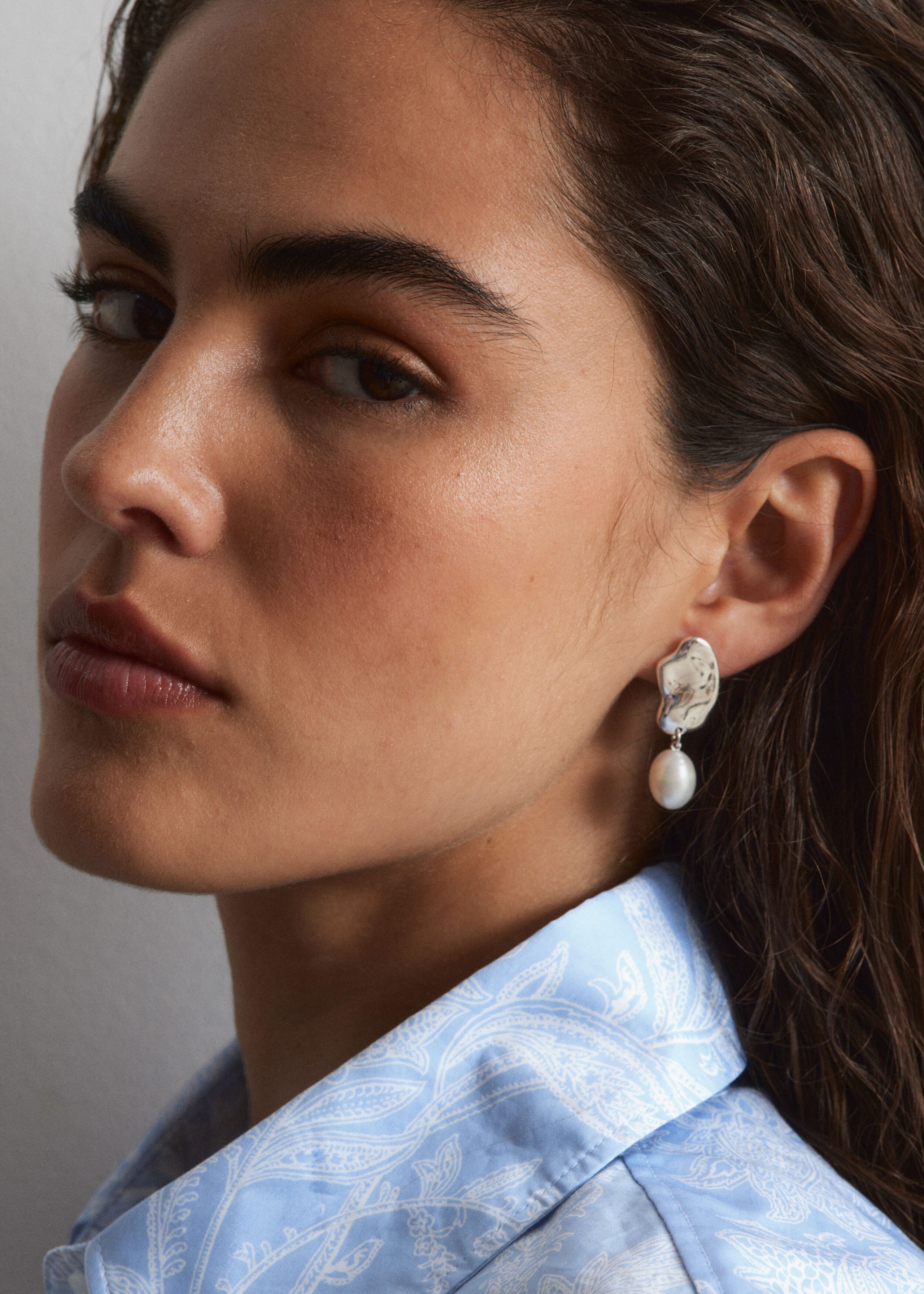 Freshwater Pearl Pendant Earrings - Gold/White - Lookbook