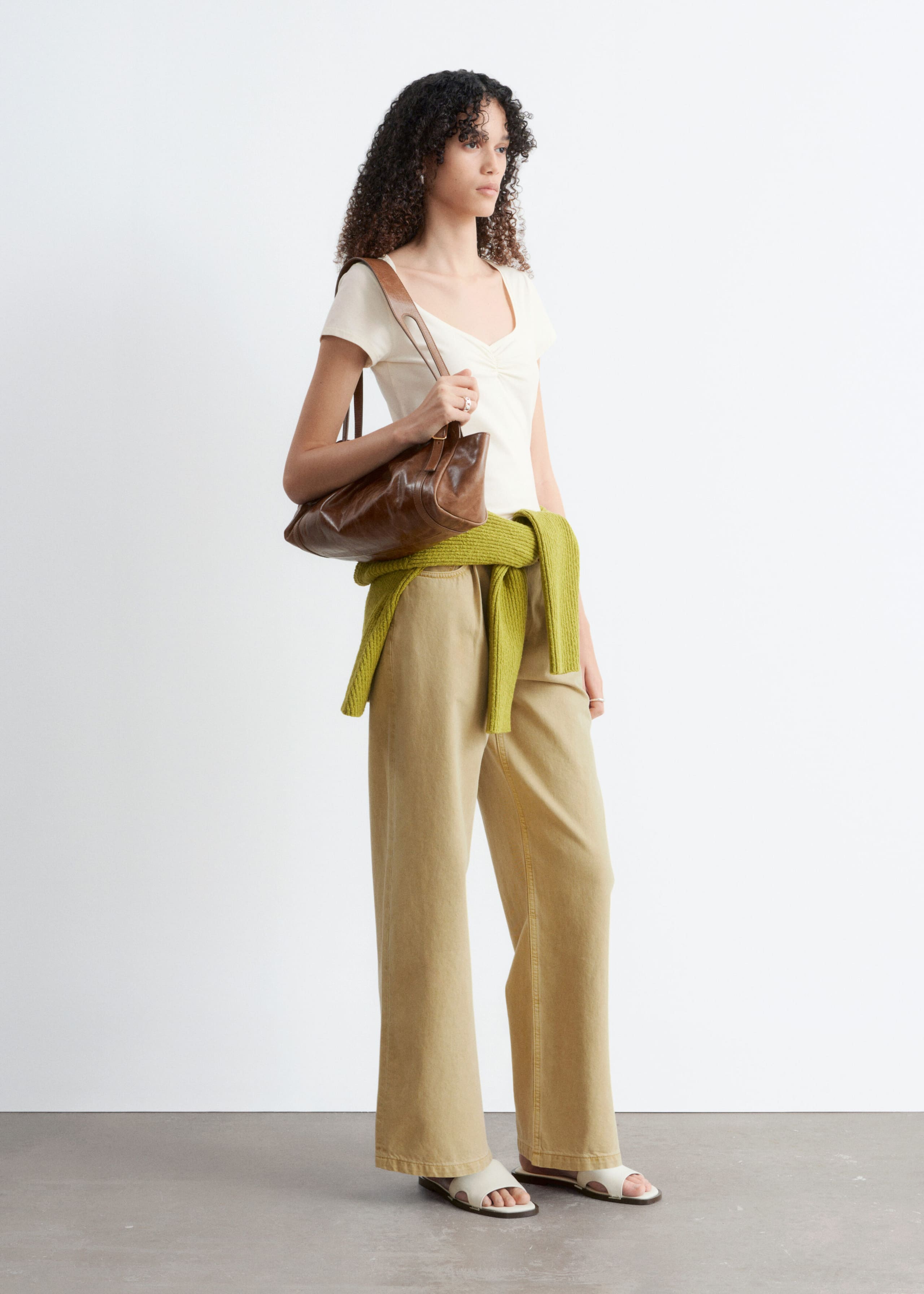 Image of Topp i trikå med rynkad byst