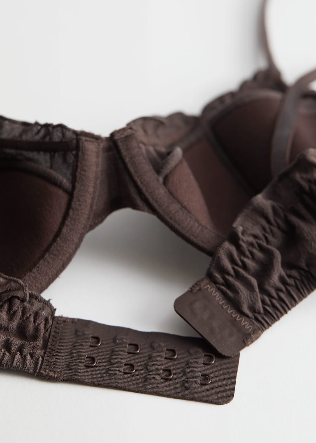 Padded Mulberry Silk Bra - {{variantName}} - Detalle descriptivo