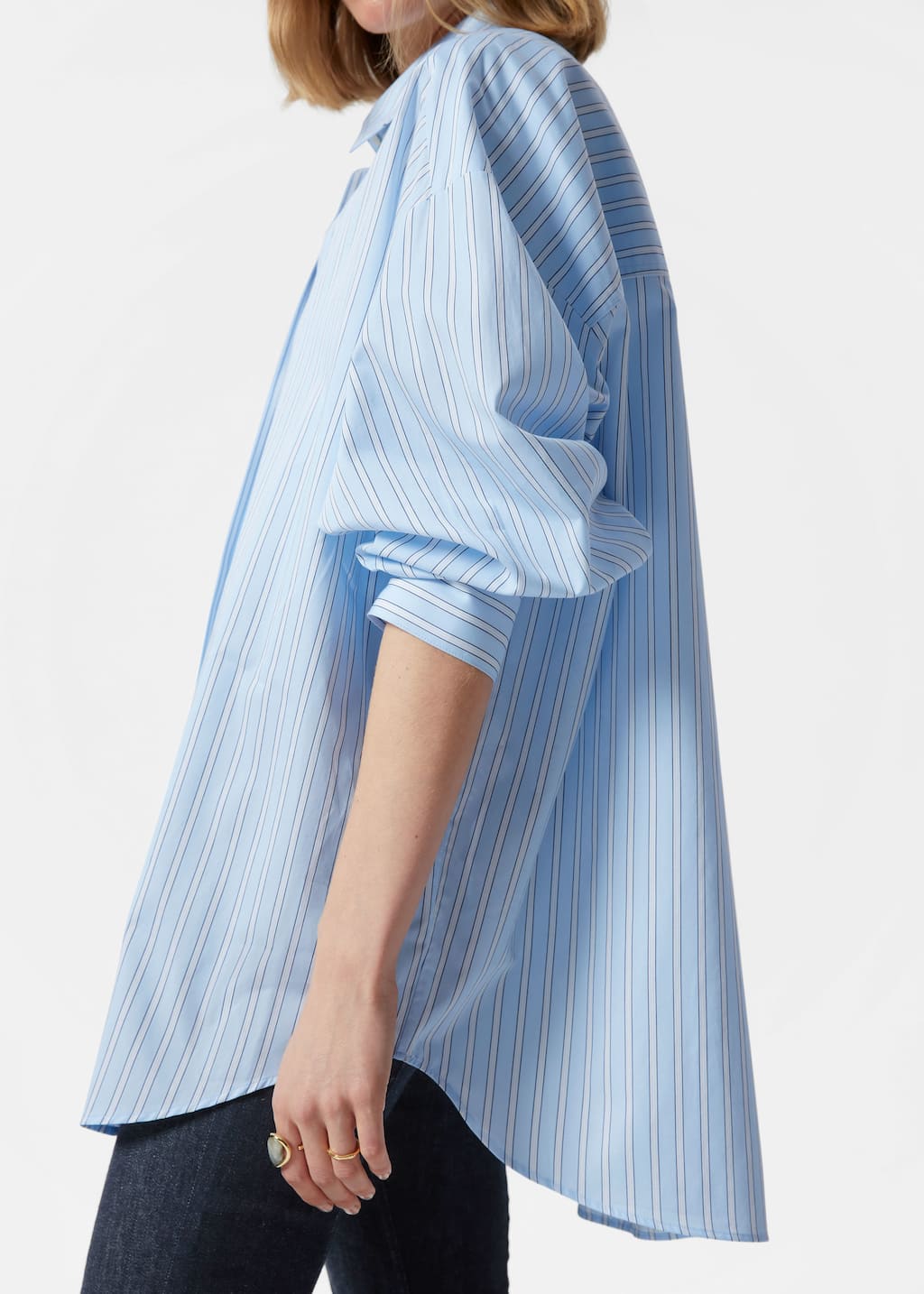Koszula oversize – Jasnoniebieskie paski – Lookbook