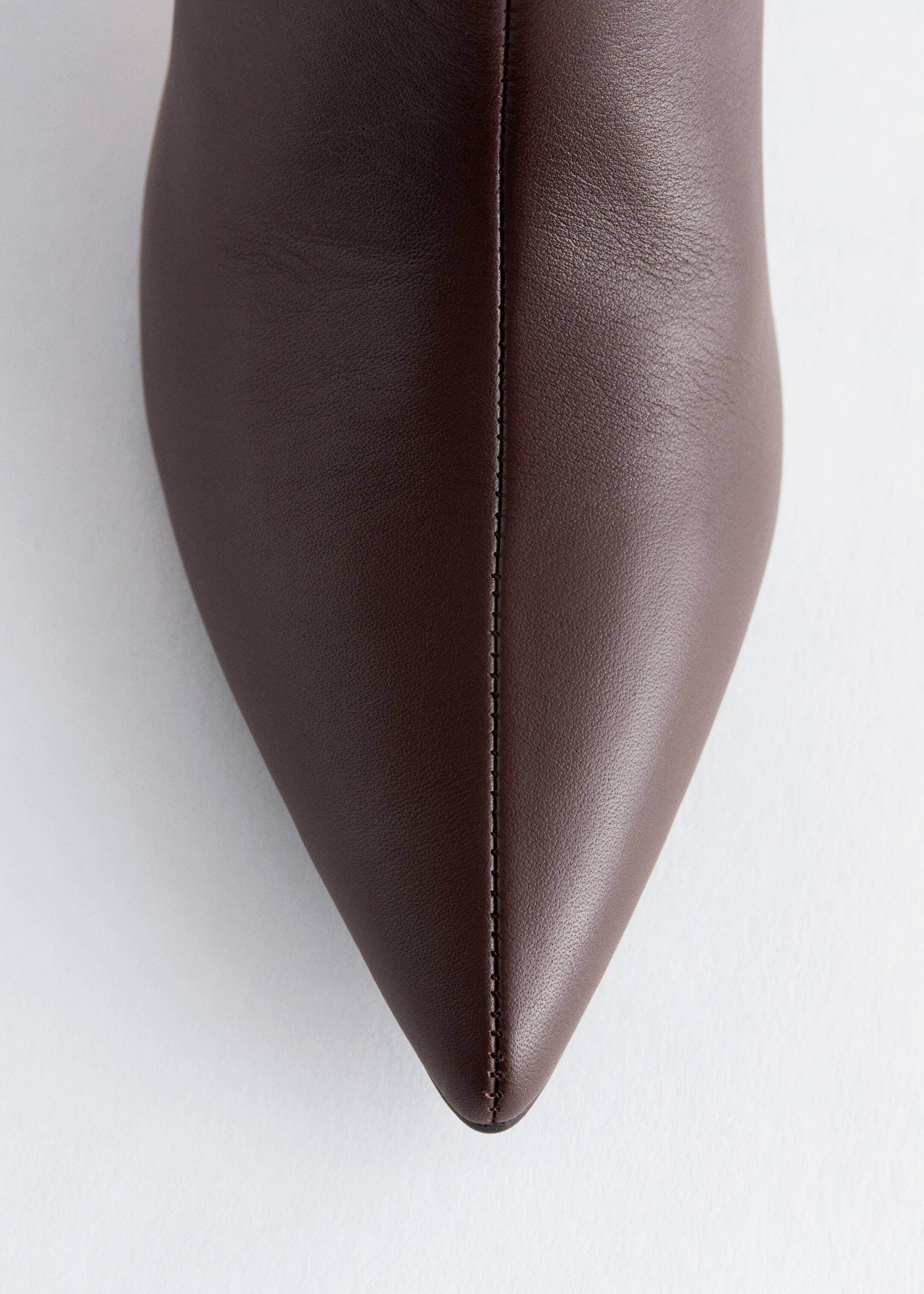 Grösseres Bild ansehen: Kniehohe Lederstiefel mit Kitten-Heel - Dunkelbraun - DAMEN | H&M CH 5