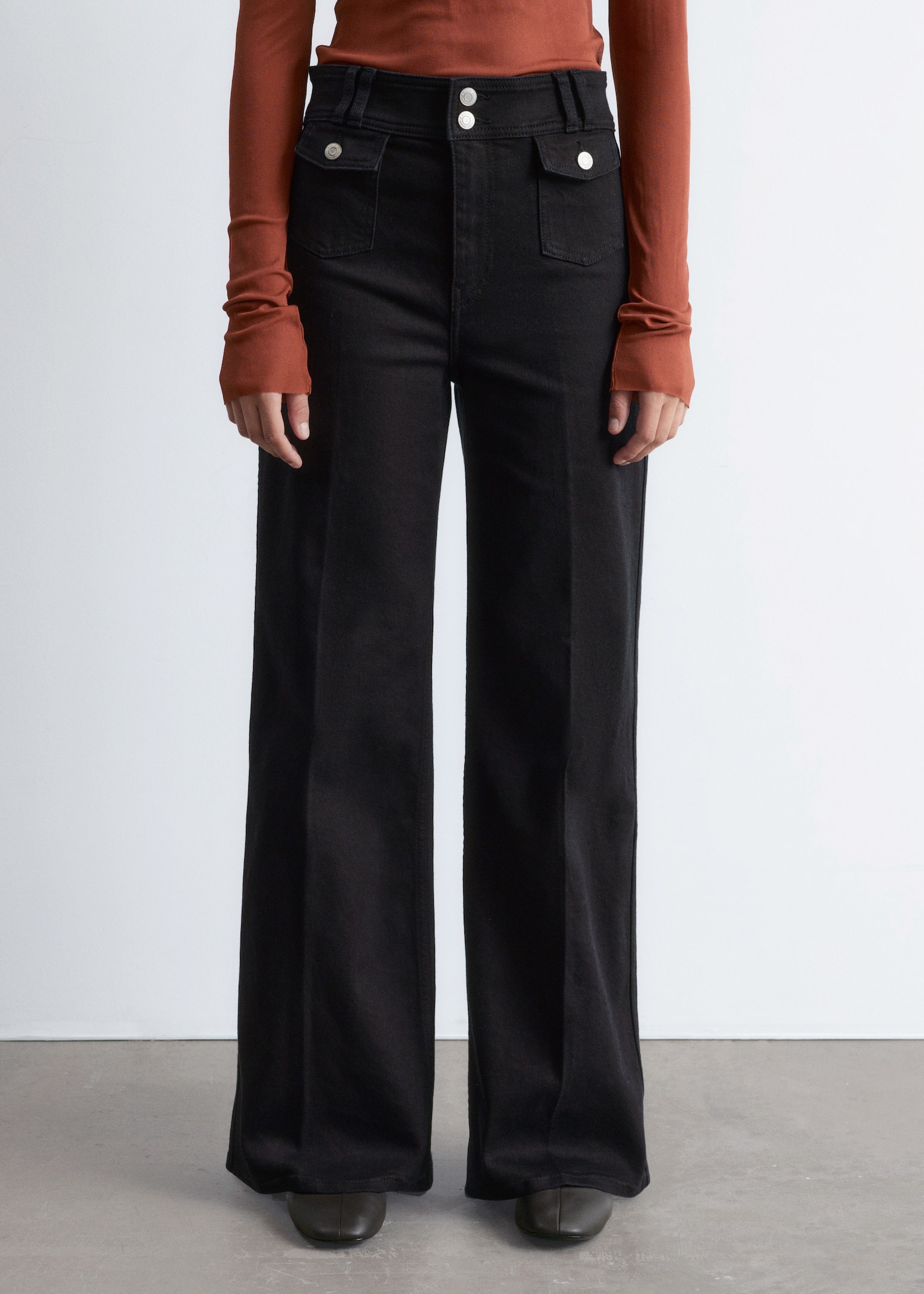 Press-Crease Flared Jeans - Black/Washed Mid Blue/Washed Light Blue - 4
