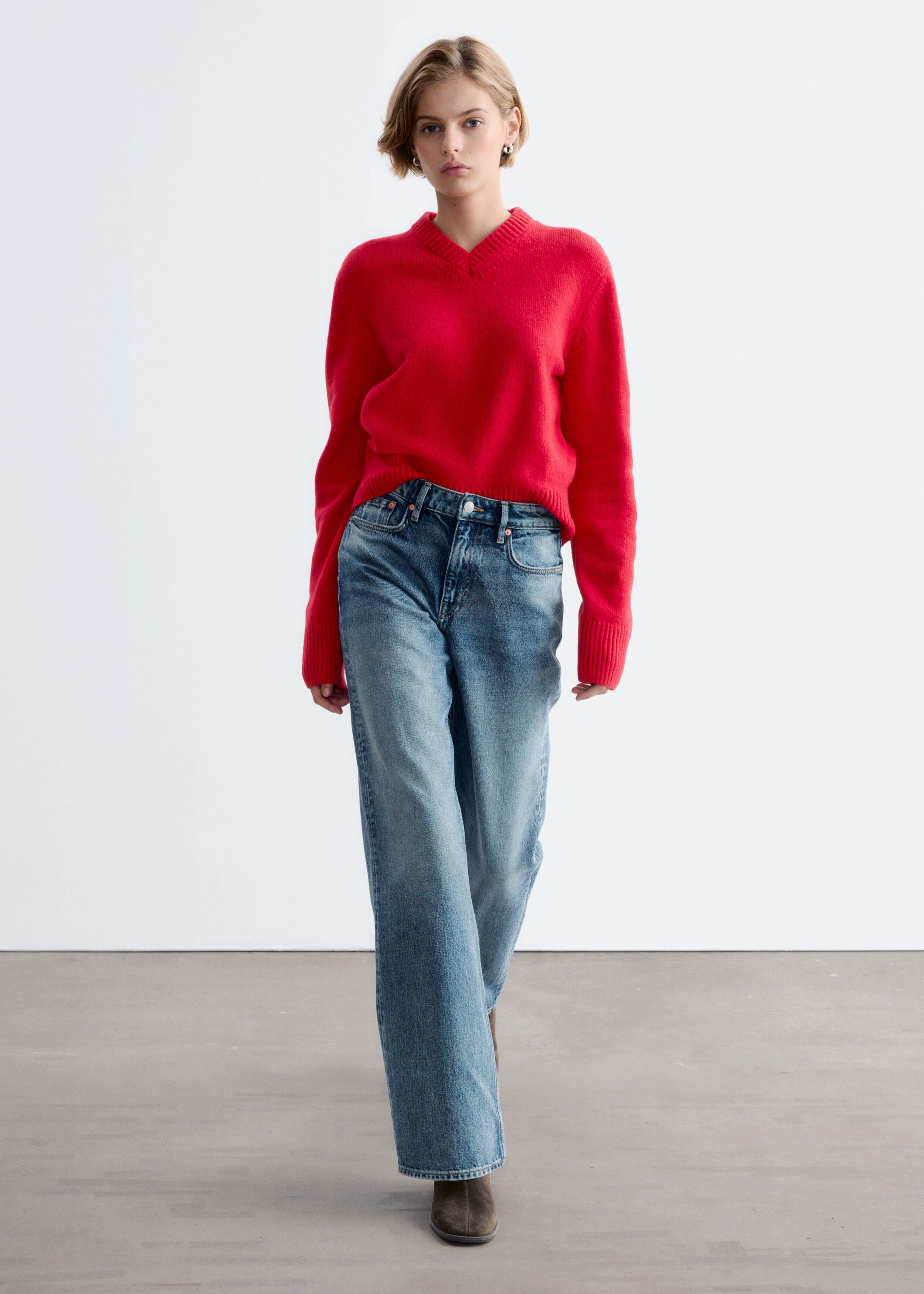 V-Neck Jumper - Dark Red - Lookbook
