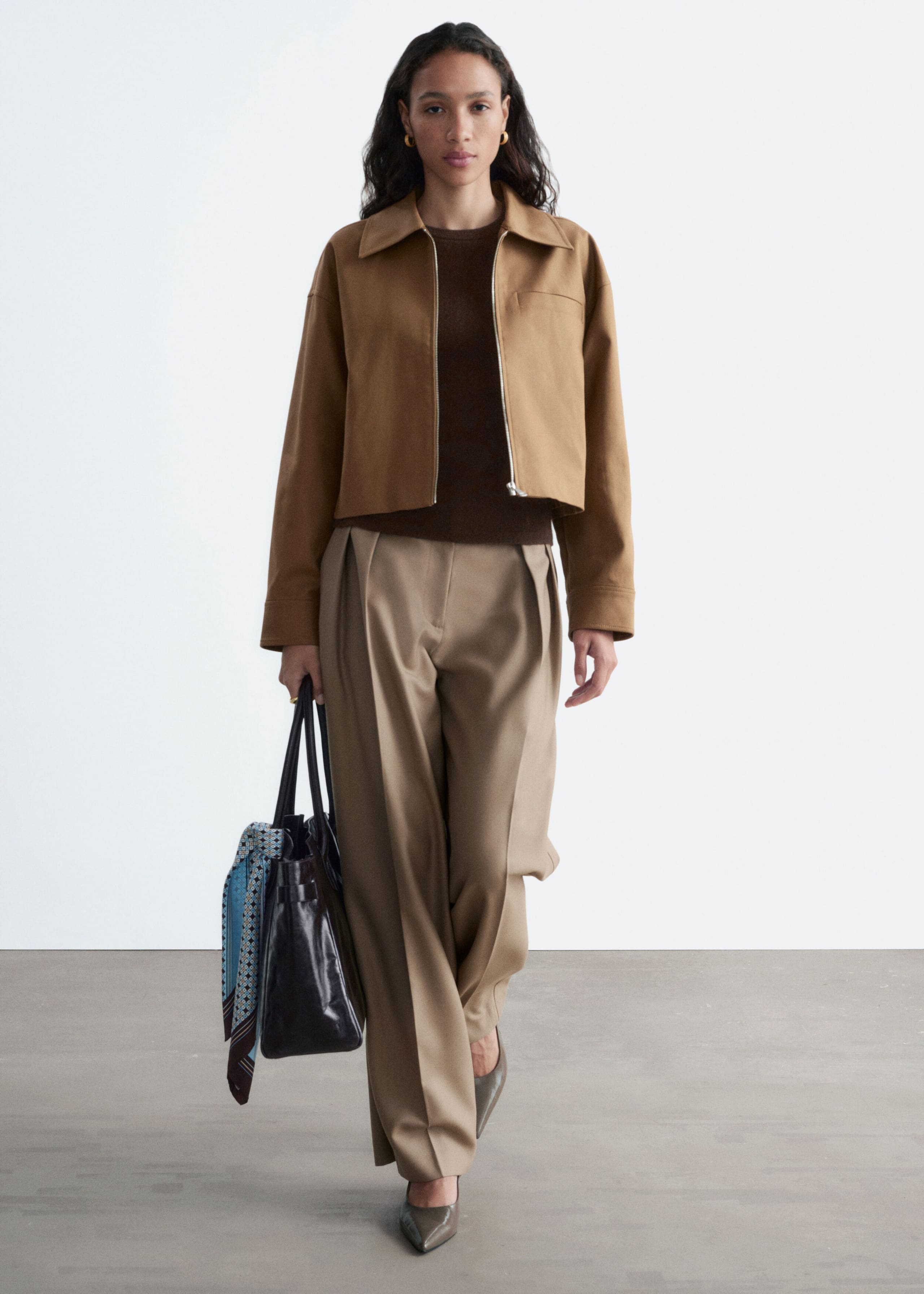 Kurze Twilljacke - Dunkelbeige - Stillleben