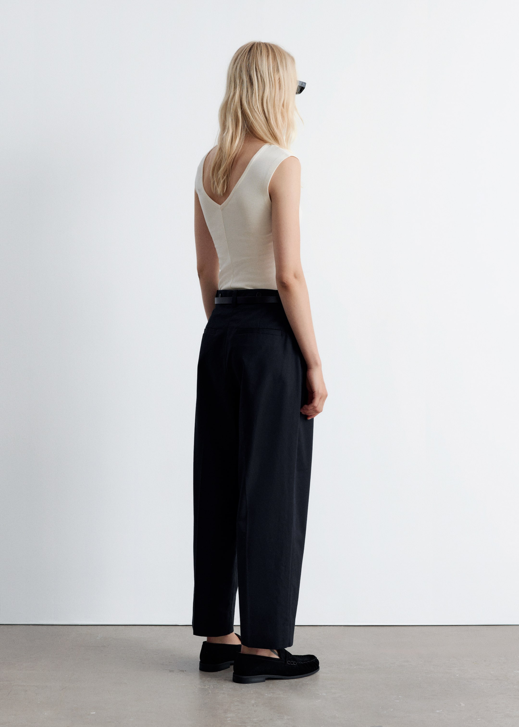 Größeres Bild anzeigen: Oberteil mit V-Ausschnitt hinten - Weiß - Ladies | H&M AT 6