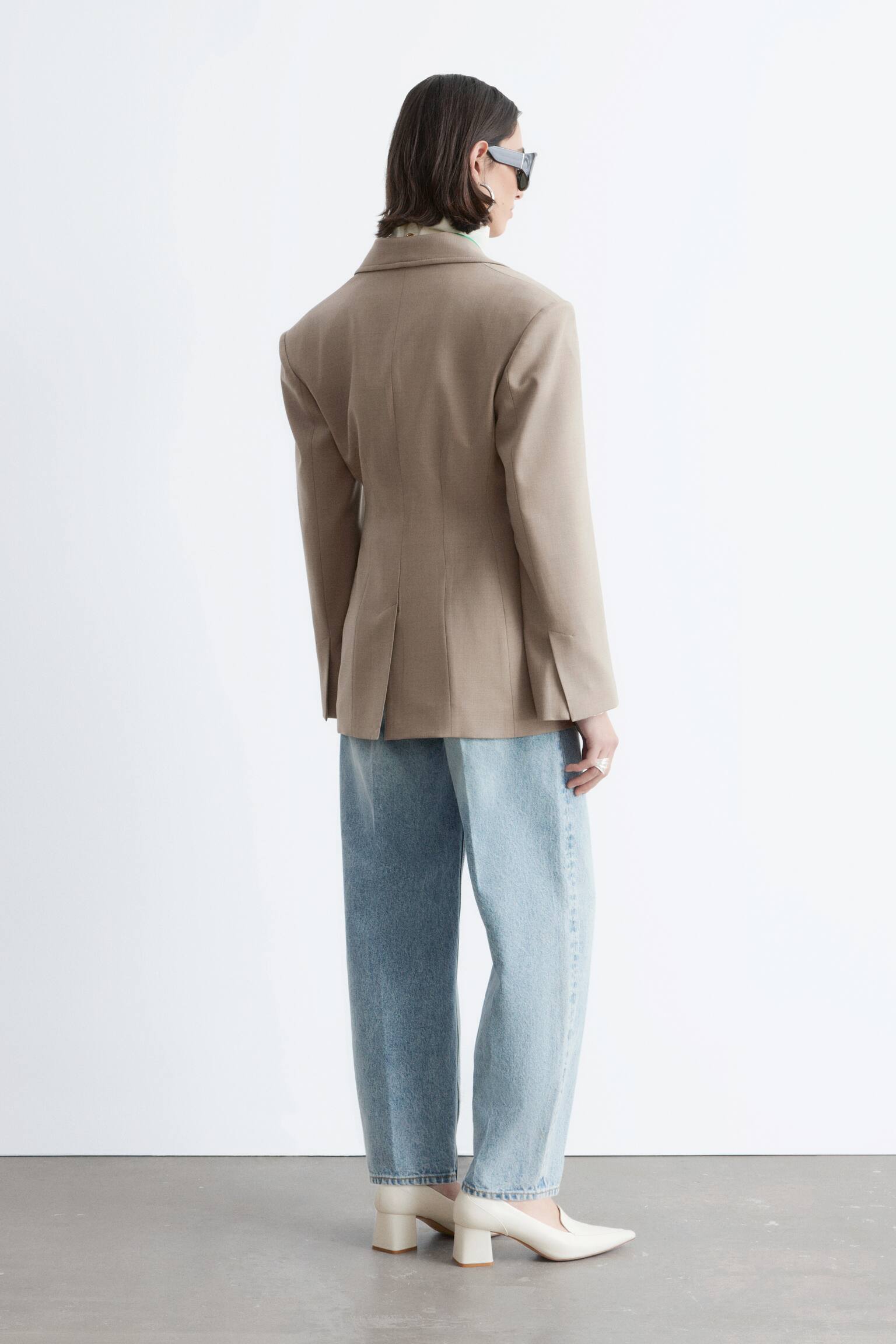 Blazer i merinoull med intagen midja - Mullvad - 10