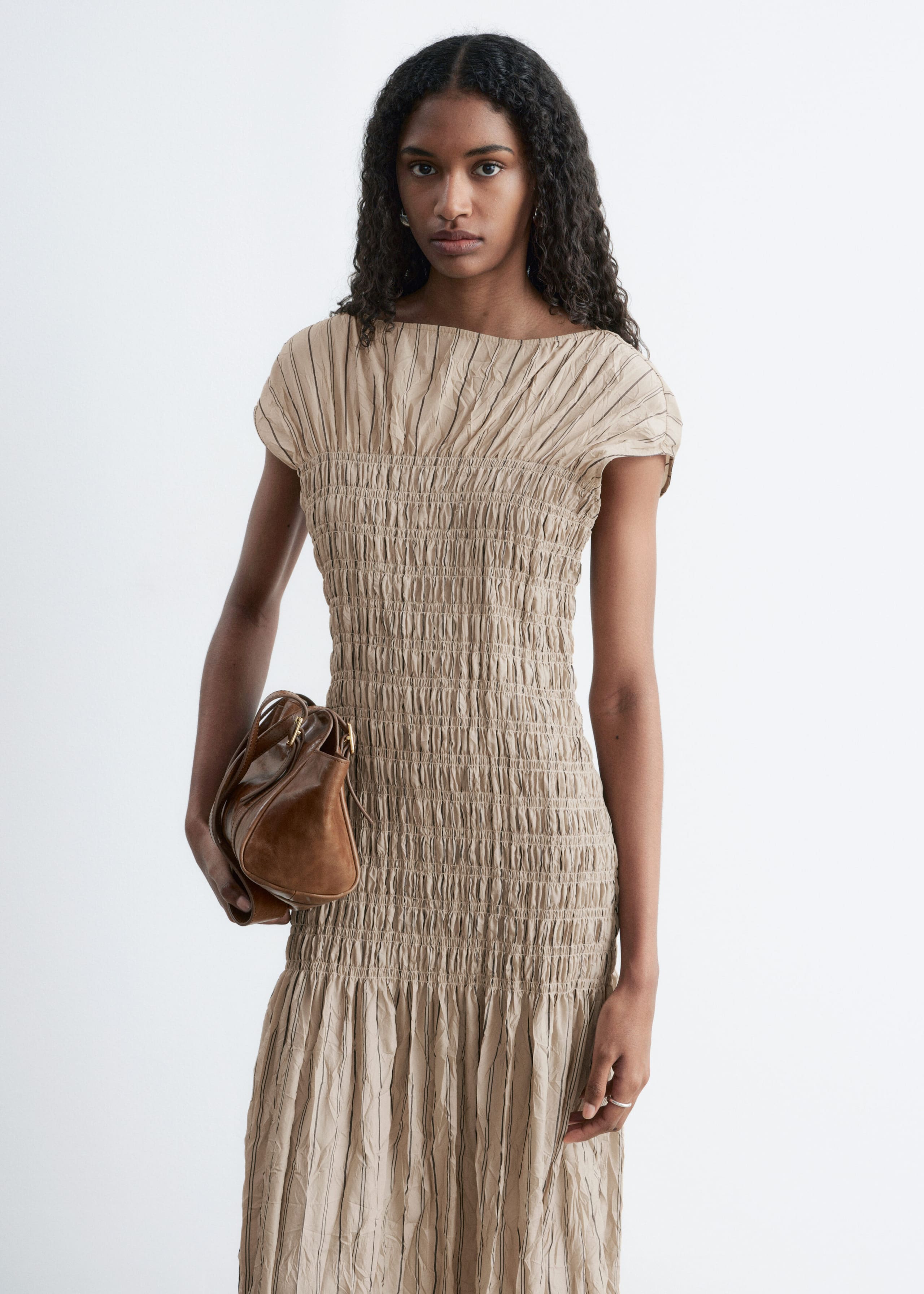 Image of Maxivestido fruncido con nido de abeja