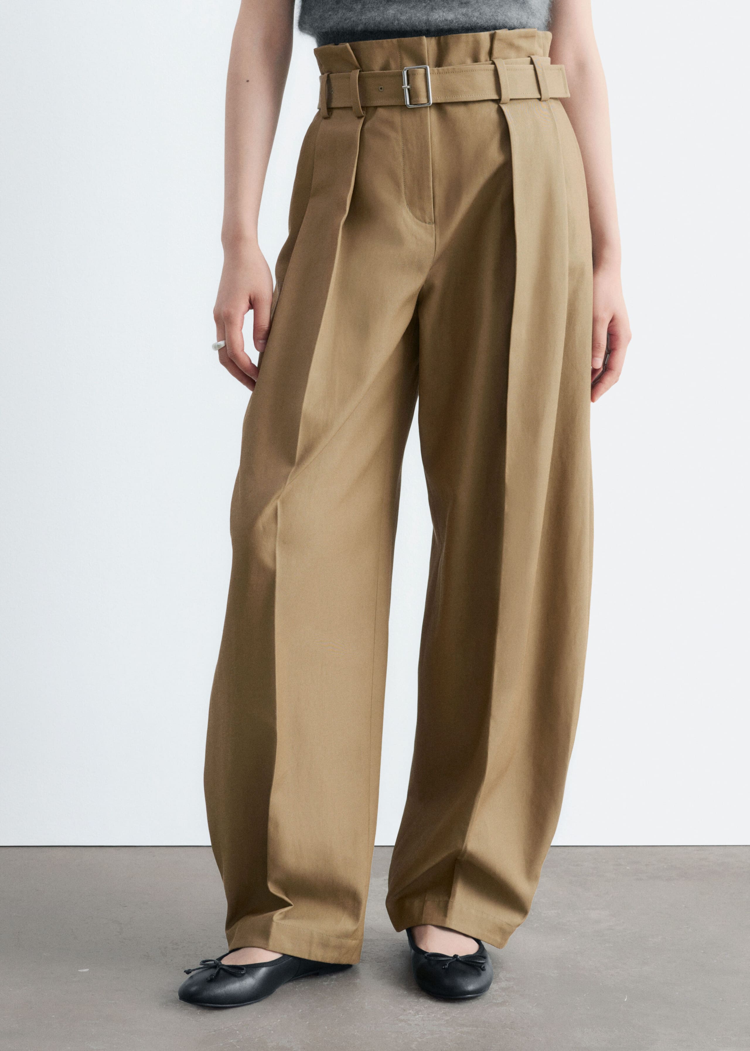 Paperbag Pleat Trousers - Beige - Lookbook