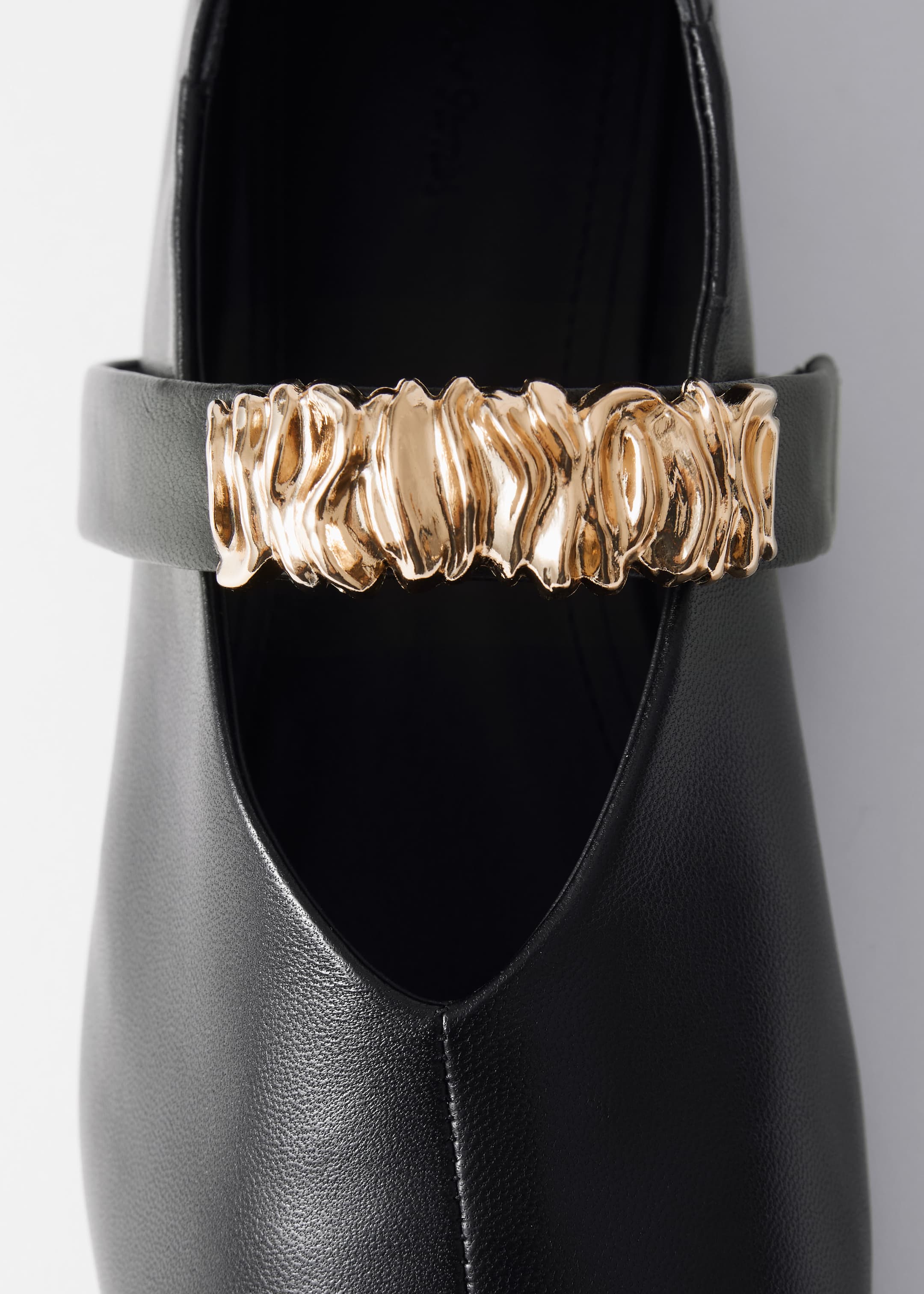 Grotere afbeelding bekijken: Leren ballerina's met versiering - Zwart - DAMES | H&M BE 5