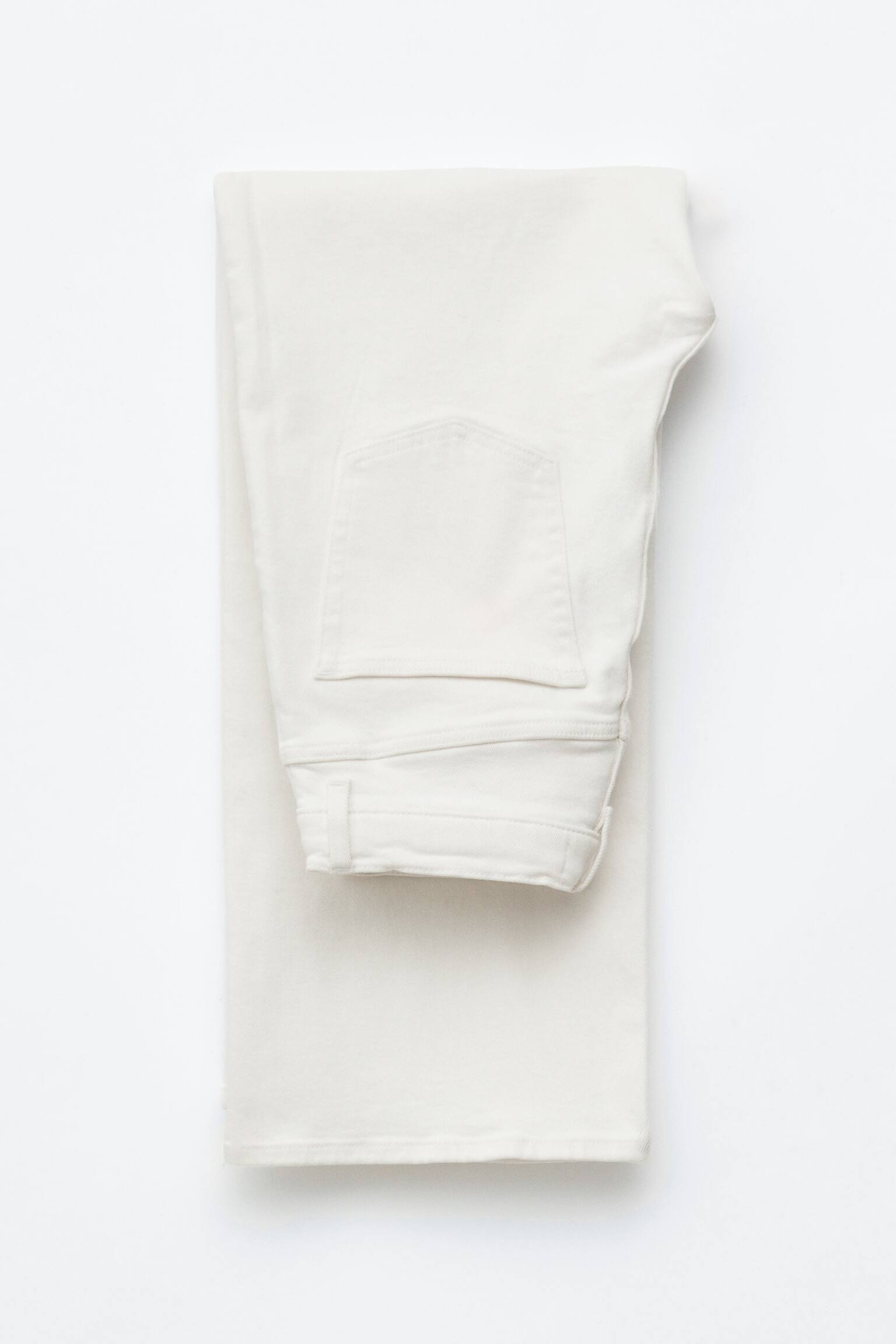 Verkürzte Jeans mit weitem Bein - Weiß/Mittelblau/Hellblau/Schwarz - 9