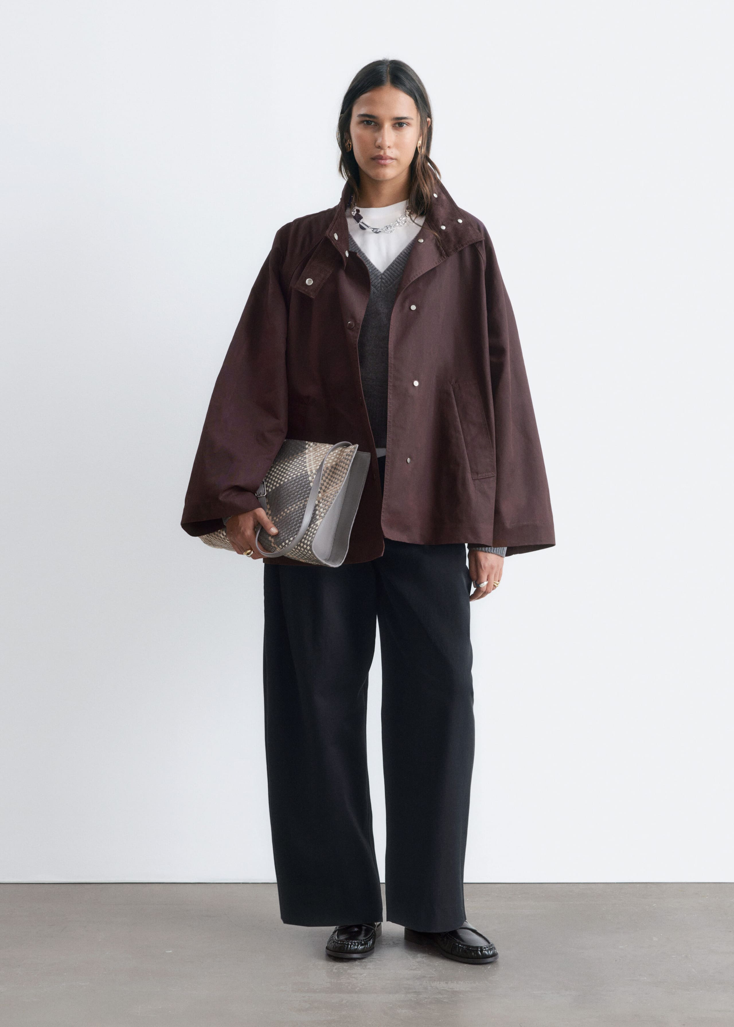 Jacke mit Cordkragen - Dunkelbraun - Lookbook
