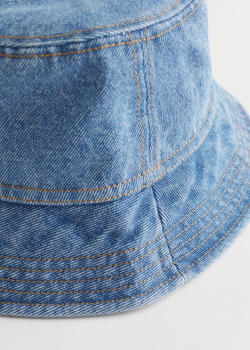 Gorro de pescador vaquero con pespuntes - {{variantName}} - Detalle descriptivo