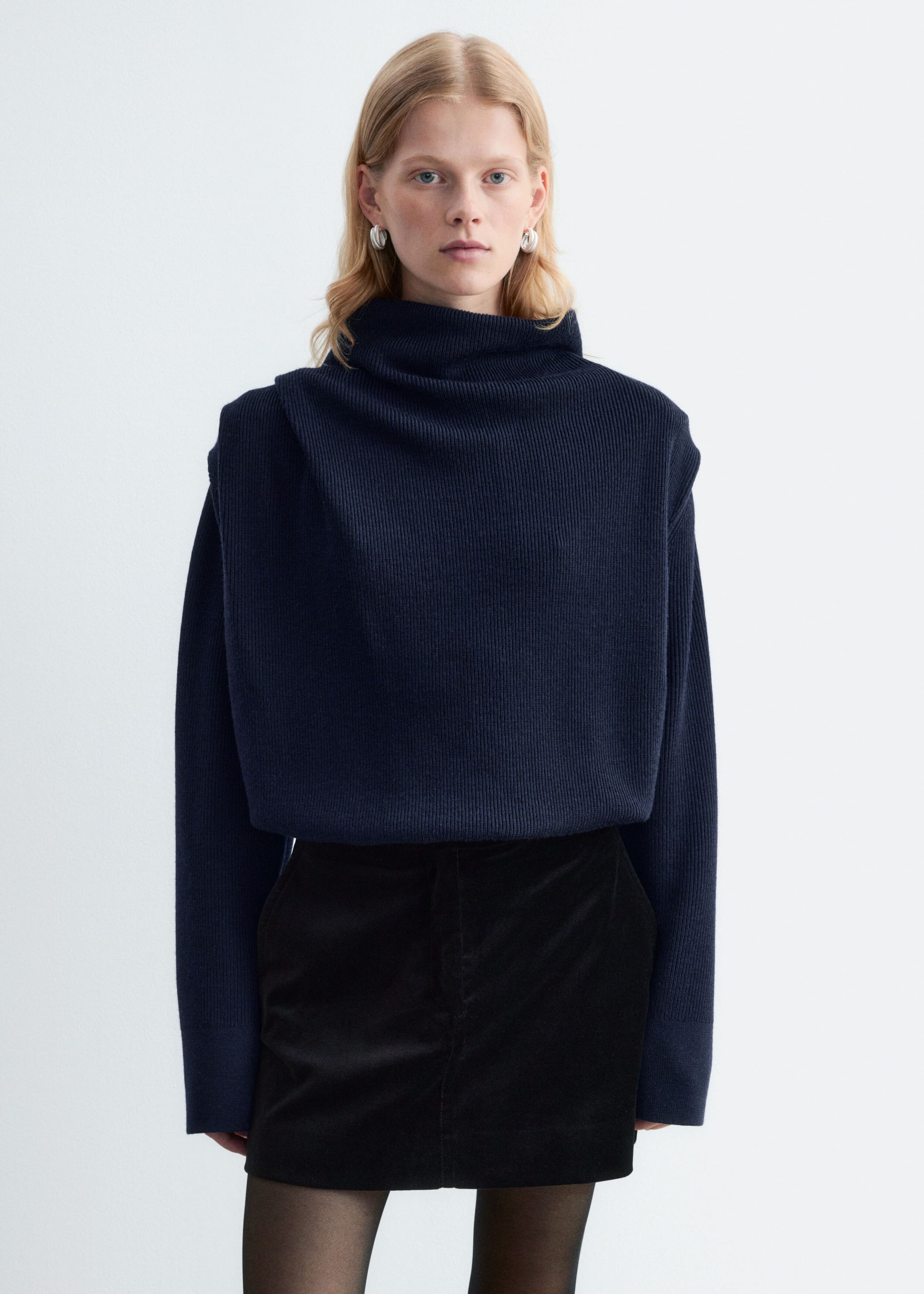 Velvet Mini Skirt - Black - Lookbook
