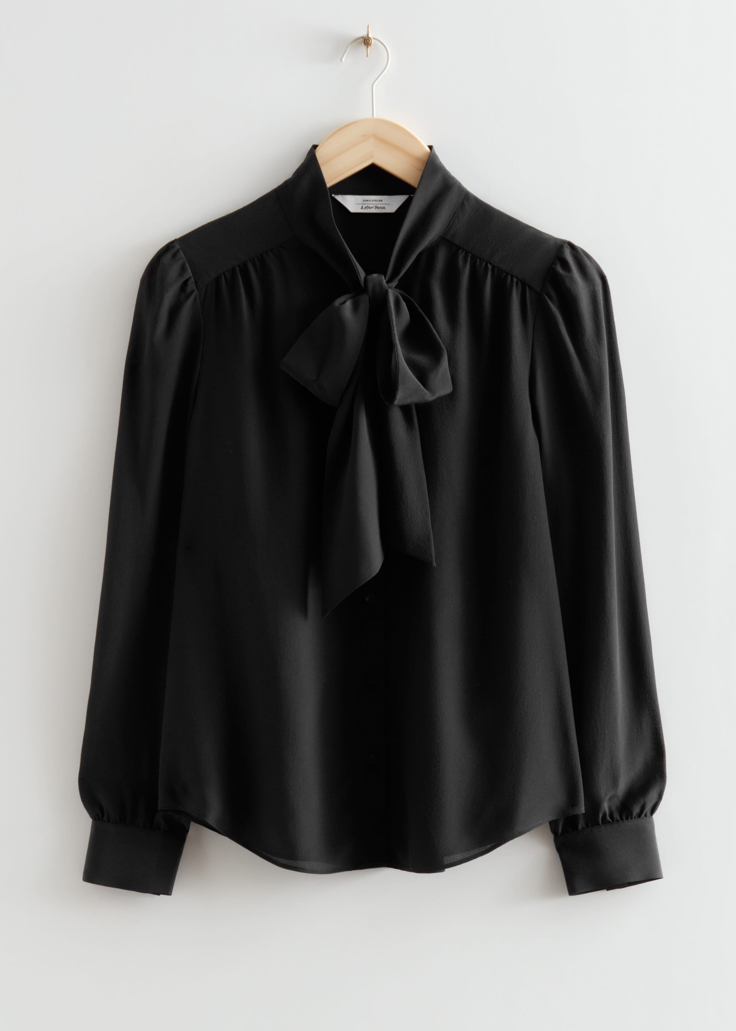 Camicetta in seta con fiocco sul collo - Nero - Natura morta