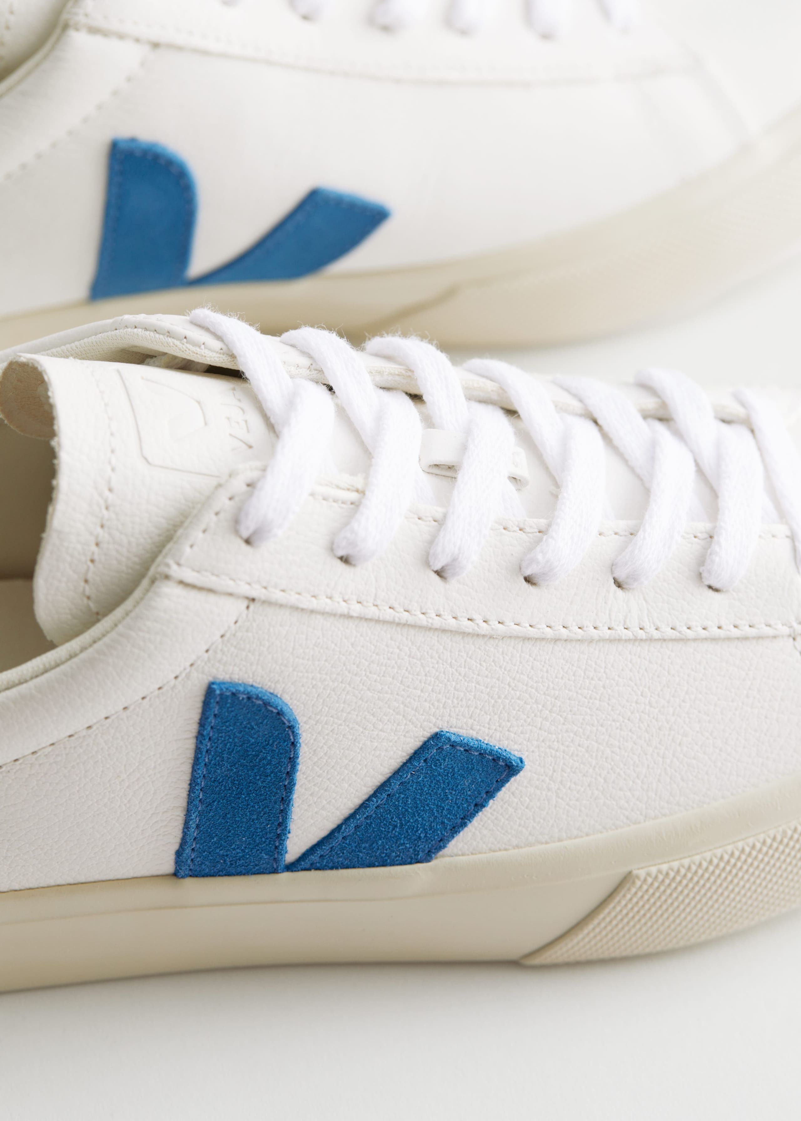 Skórzane sneakersy Veja Campo – {{variantName}} – Szczegół