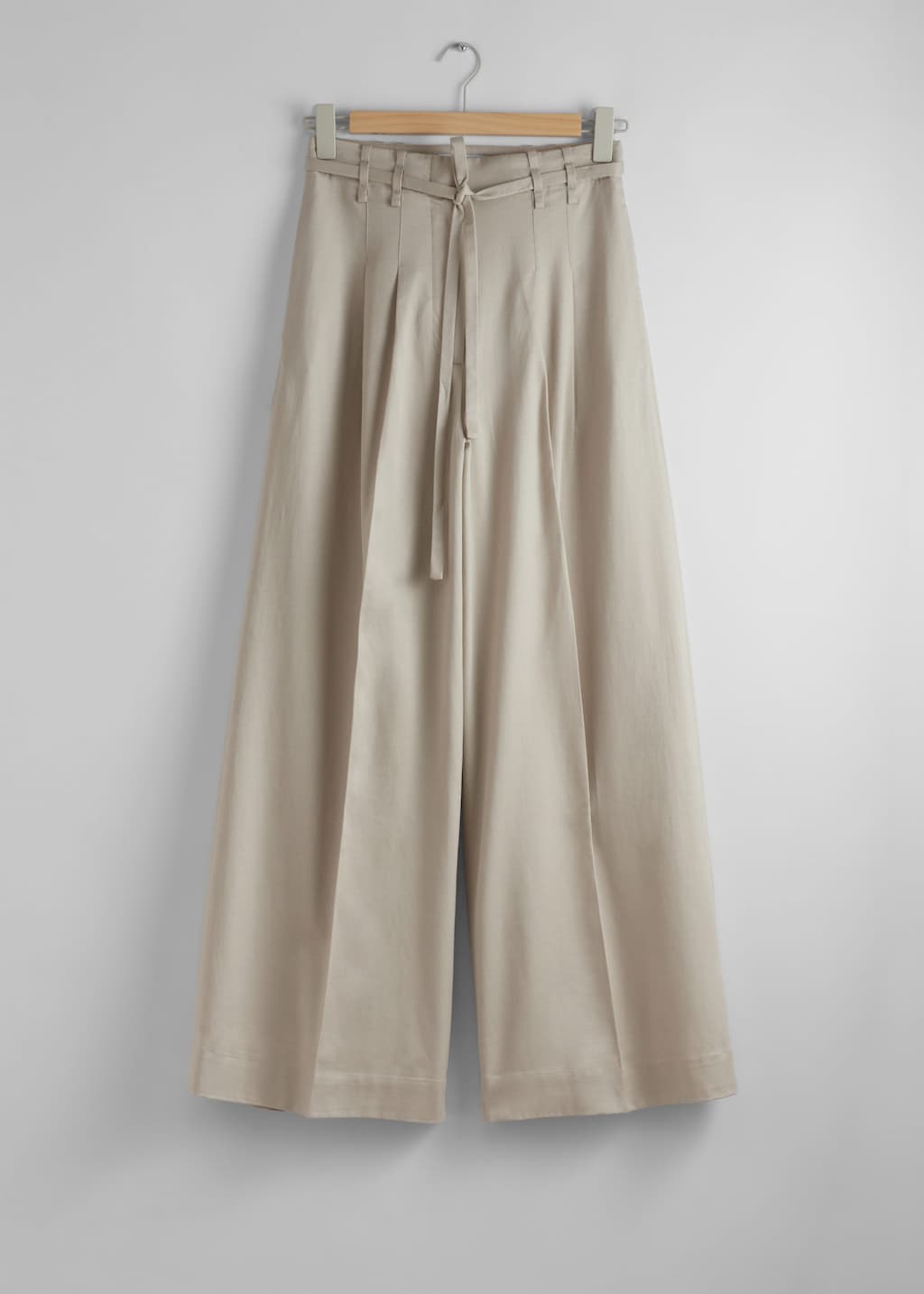 Pantaloni ampi con cintura - Talpa - Natura morta