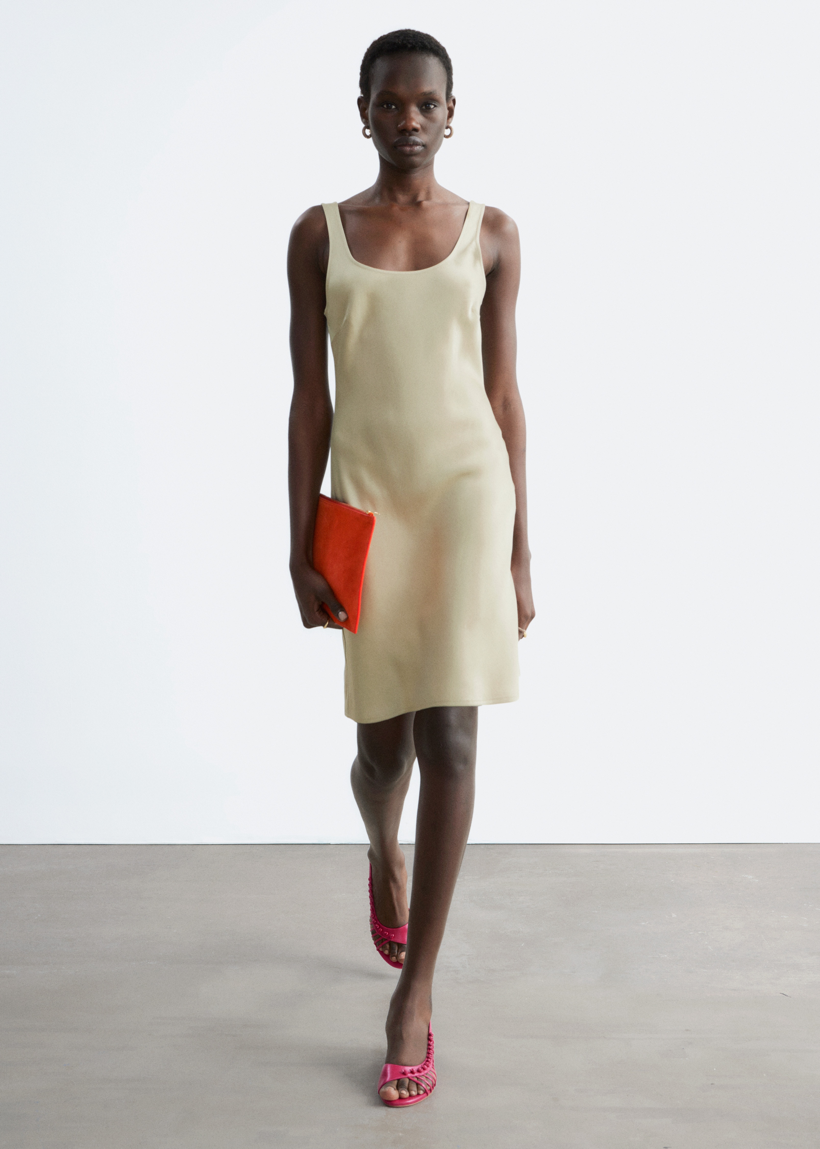 Slip-minimekko satiinia