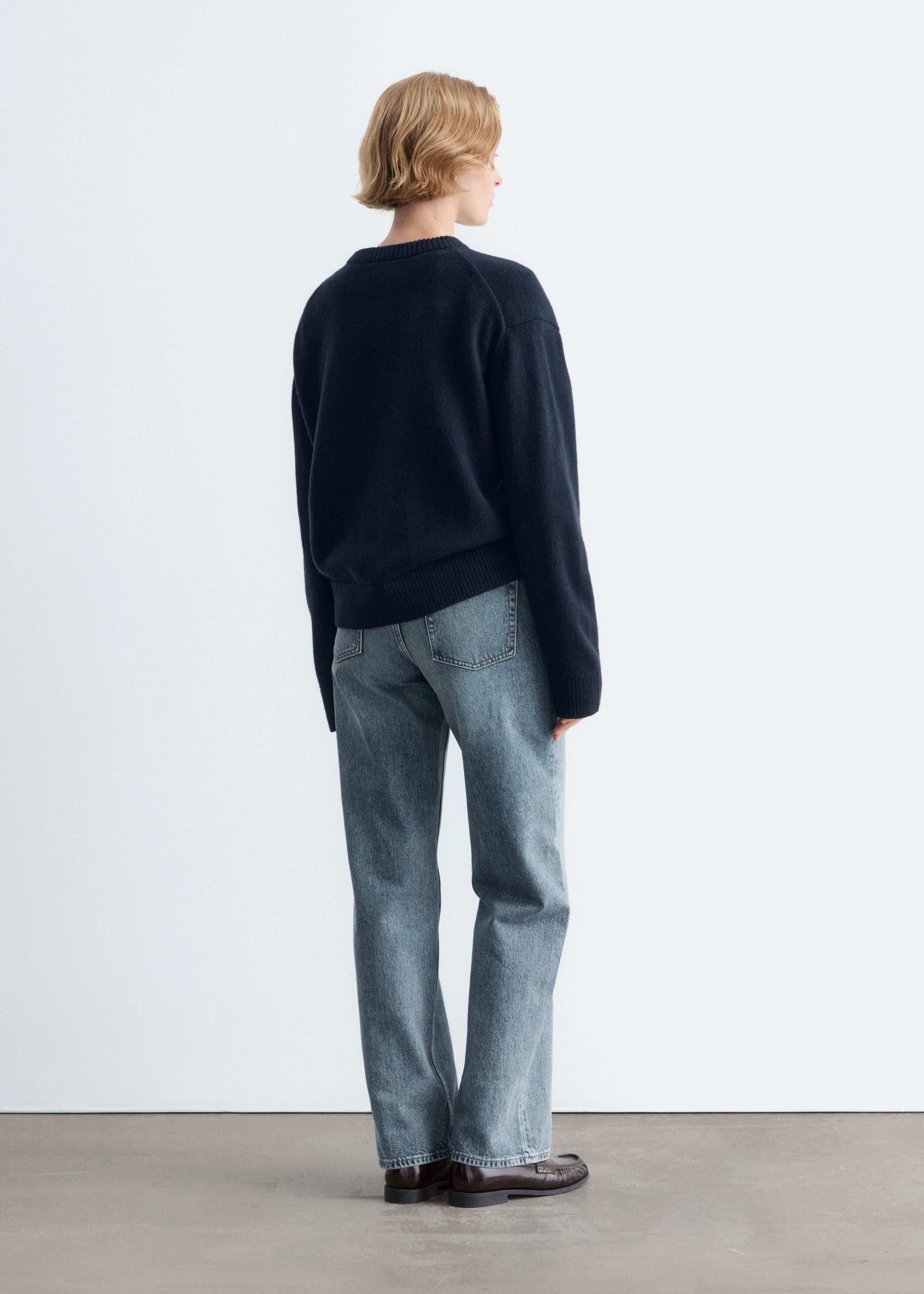 Pudełkowy sweter z dzianiny – Ciemnoniebieski – Lookbook
