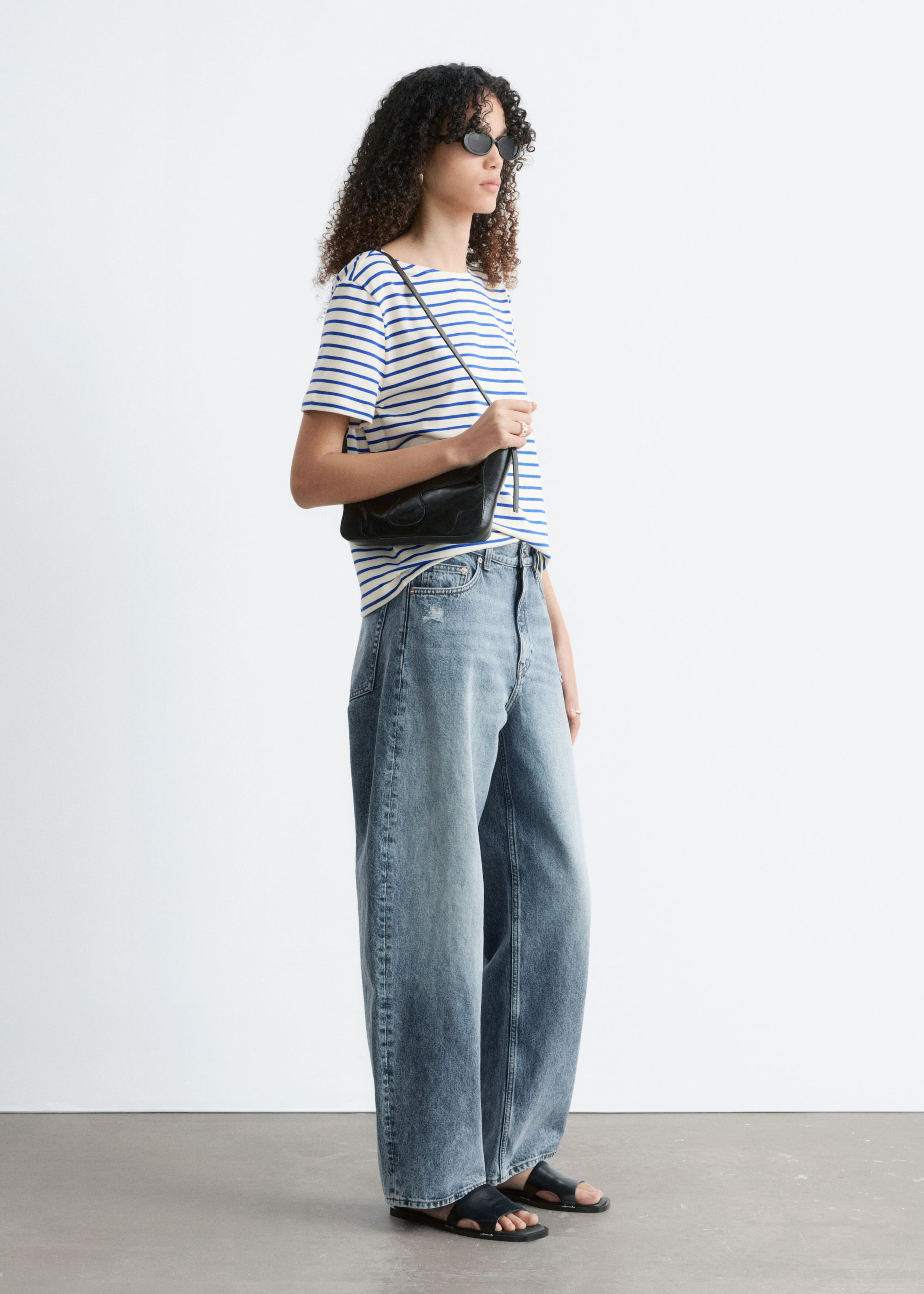 Gestreiftes T-Shirt - Schwarz/Weiß gestreift - Lookbook