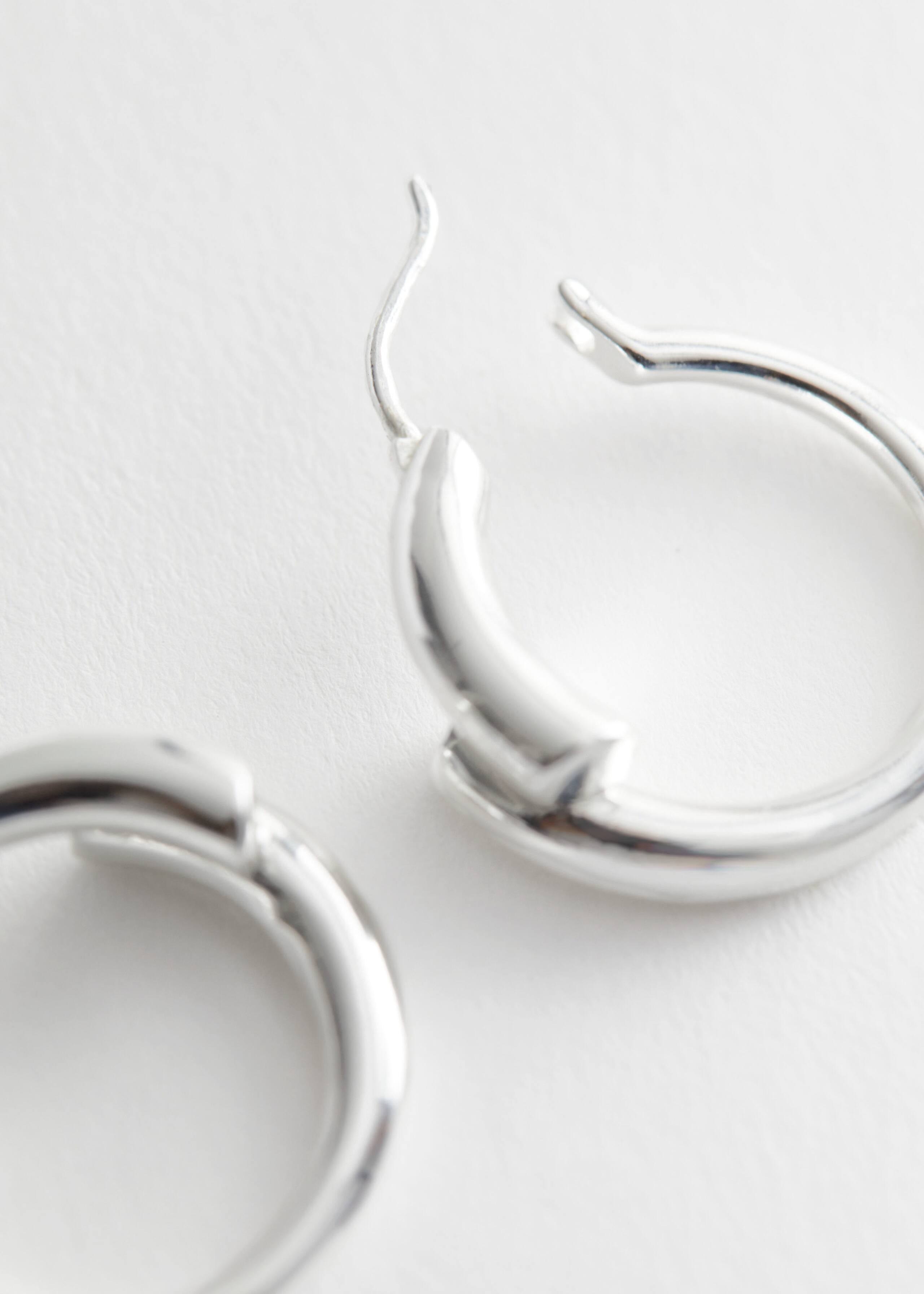 SterlingSilverWrapHoopEarrings - {{variantName}} - Descrizione dettagliata