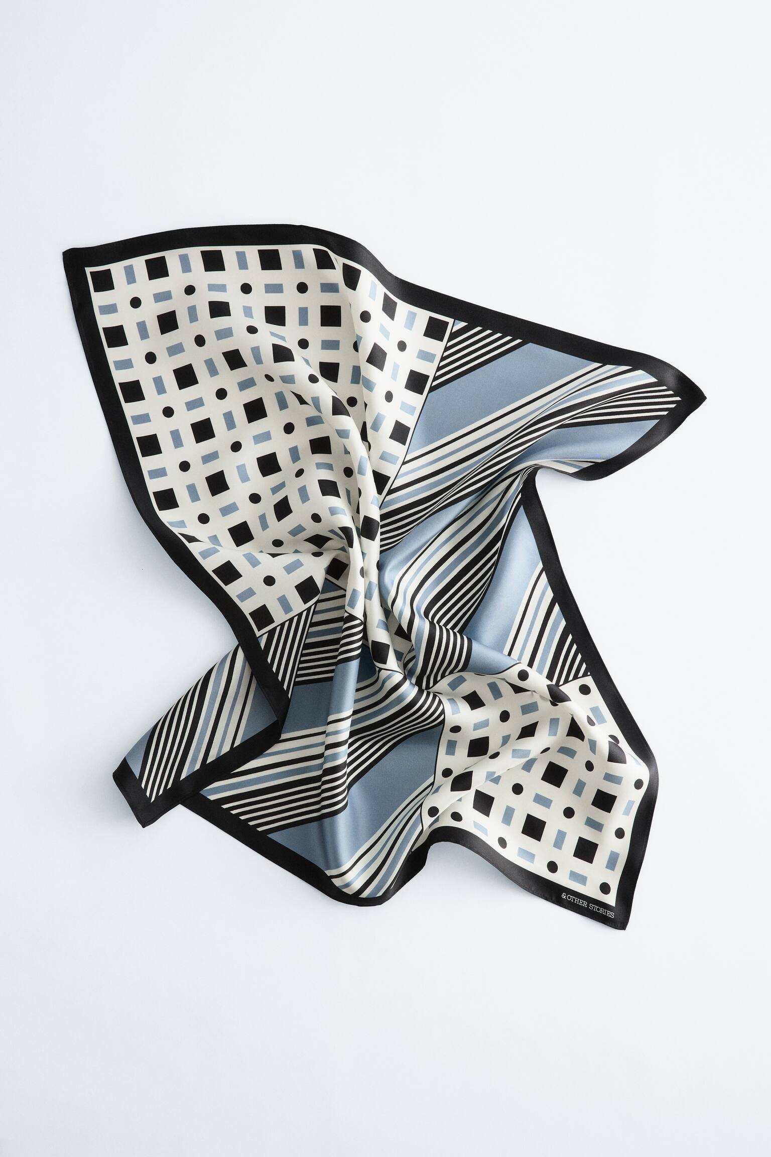 Pañuelo de seda con estampado gráfico - Azul/Estampado gráfico/Albaricoque/Marrón - 3