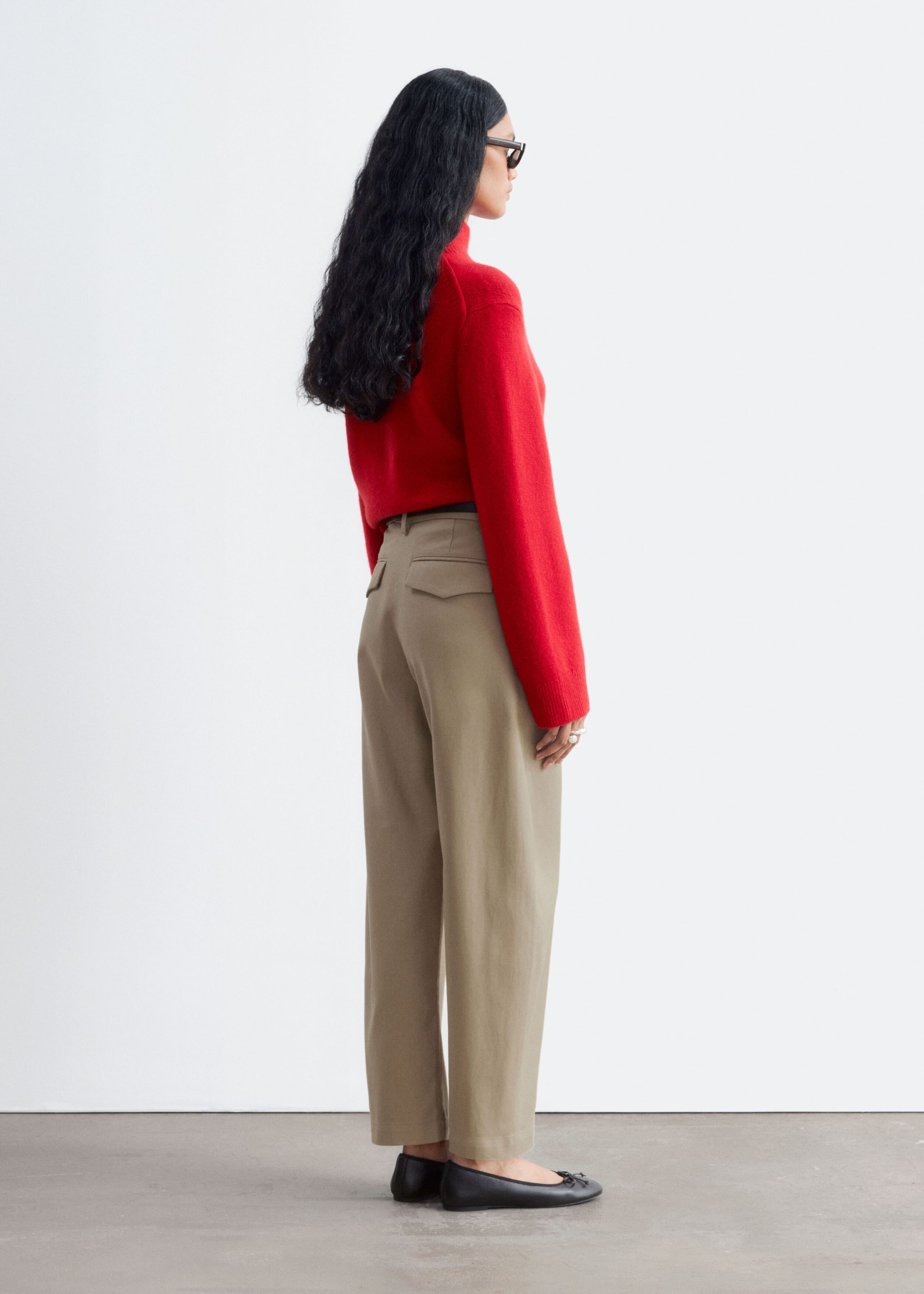 Cotton Twill Barrel Leg Trousers - Beige - Lookbook